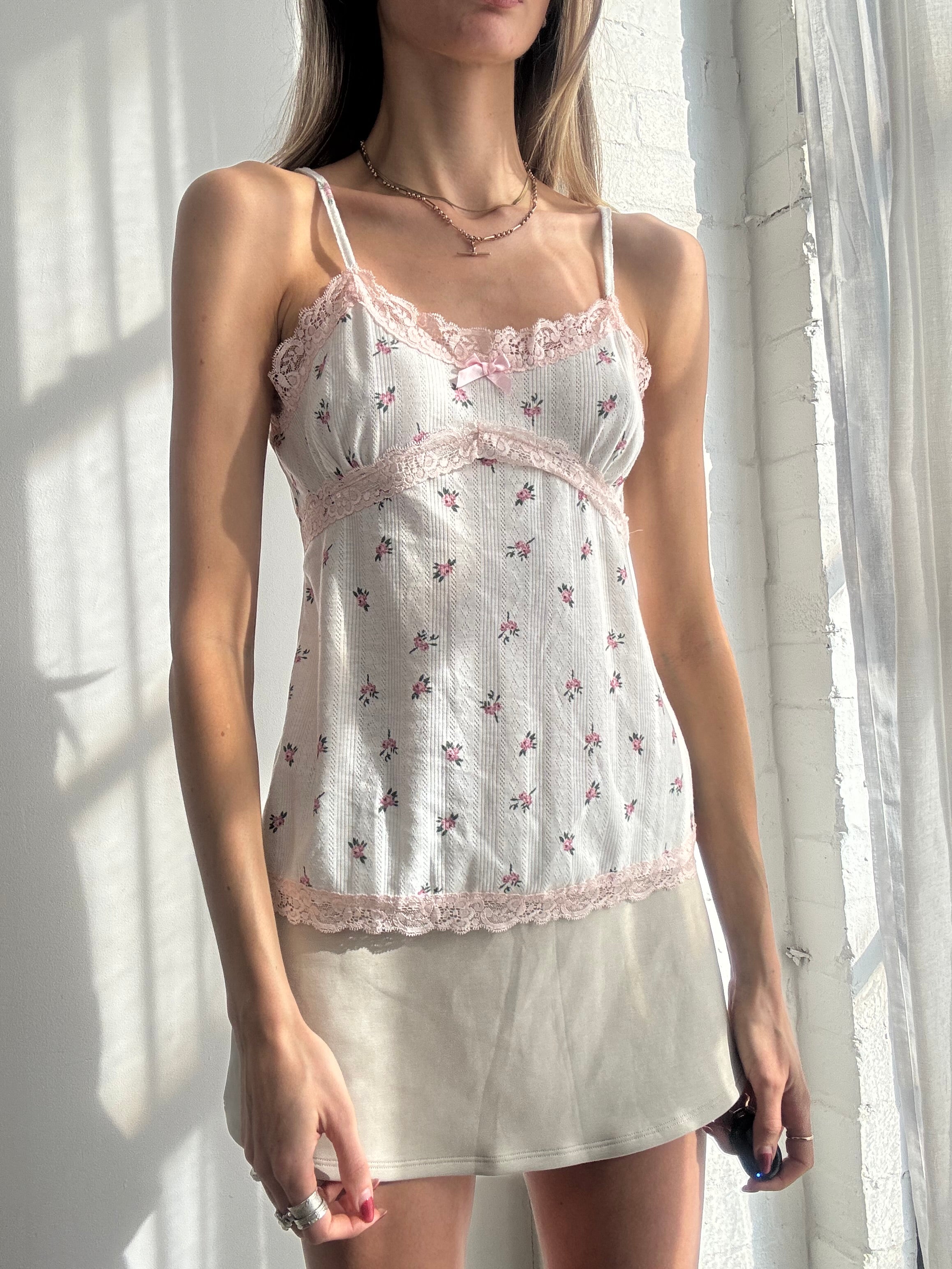 Vintage Y2K floral lace trim cami top