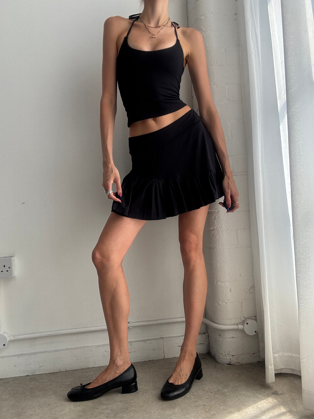 Vintage Y2K Black Ruffle Mini Skirt / Skort – Low Rise Asymmetric Skirt - Size S