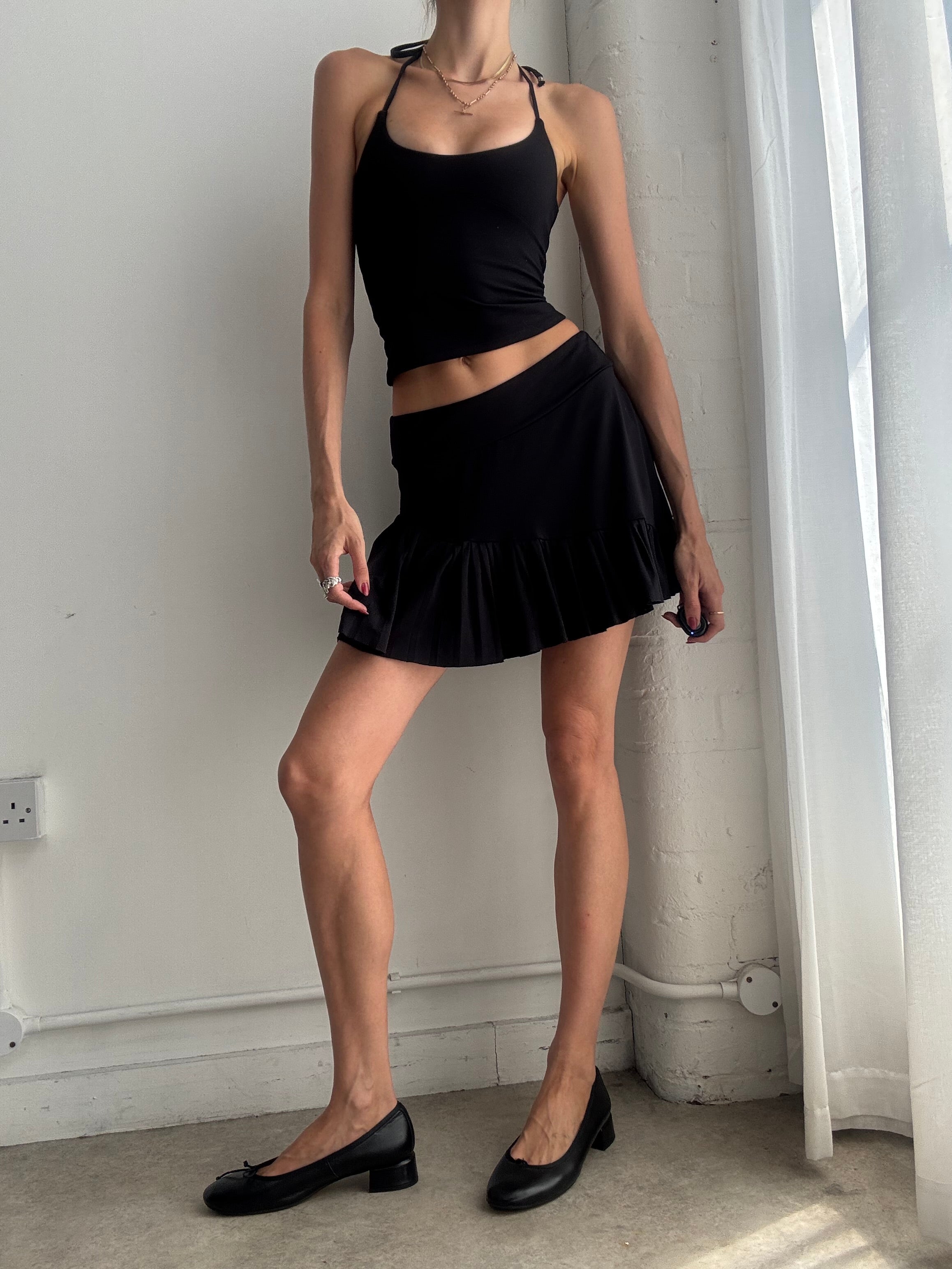 Vintage Y2K Black Ruffle Mini Skirt / Skort – Low Rise Asymmetric Skirt - Size S