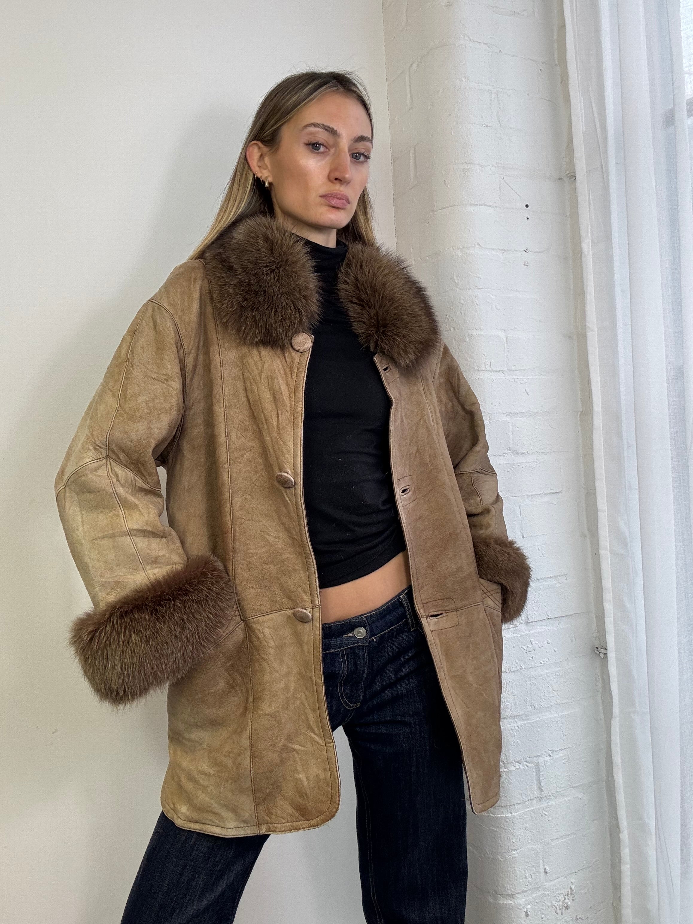 Vintage 90s sheepskin coat beige