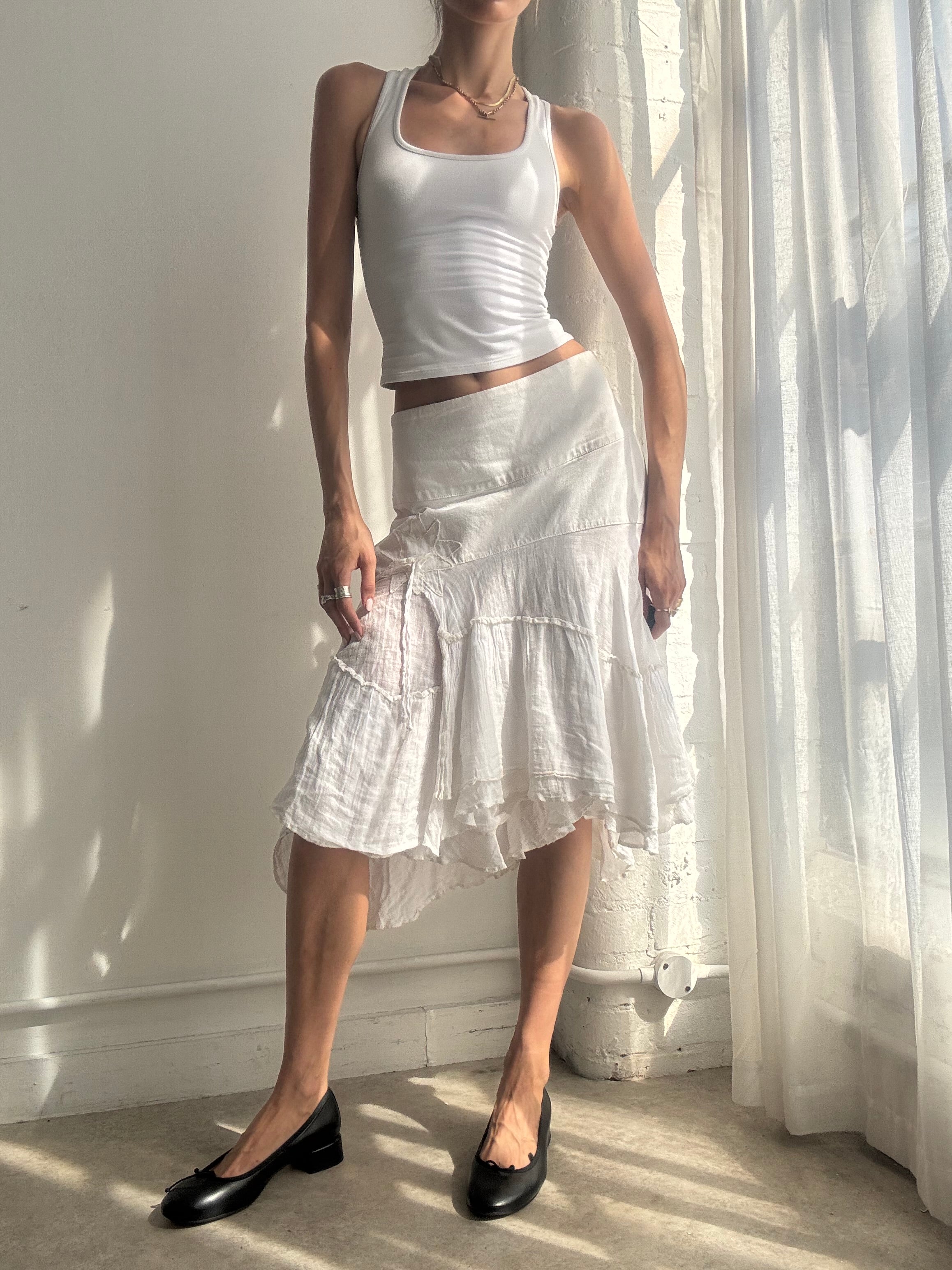 Vintage Y2K White Cotton Asymmetric Tiered Midi Skirt - Size M