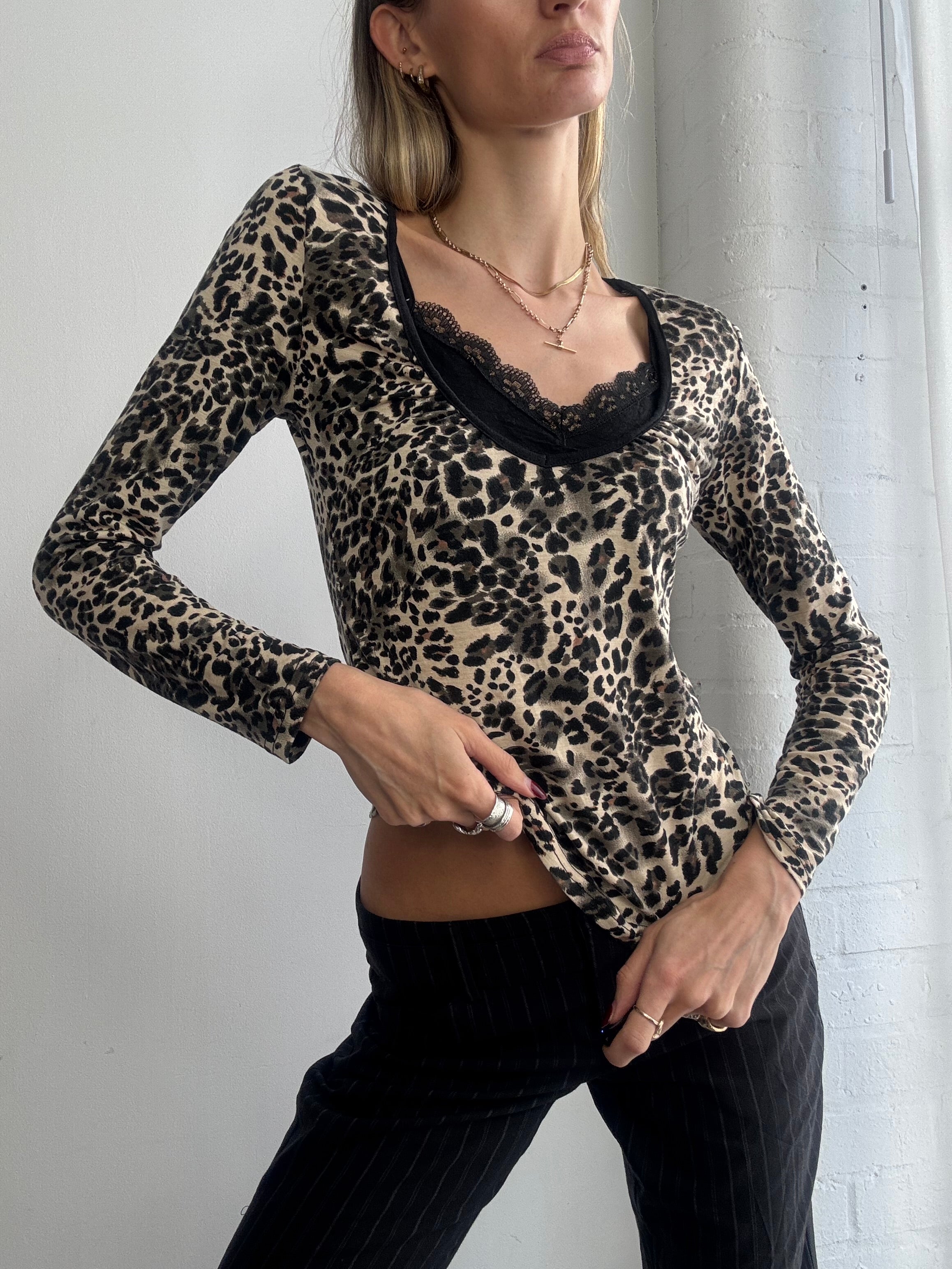 Vintage Y2K leopard print long sleeve top lace