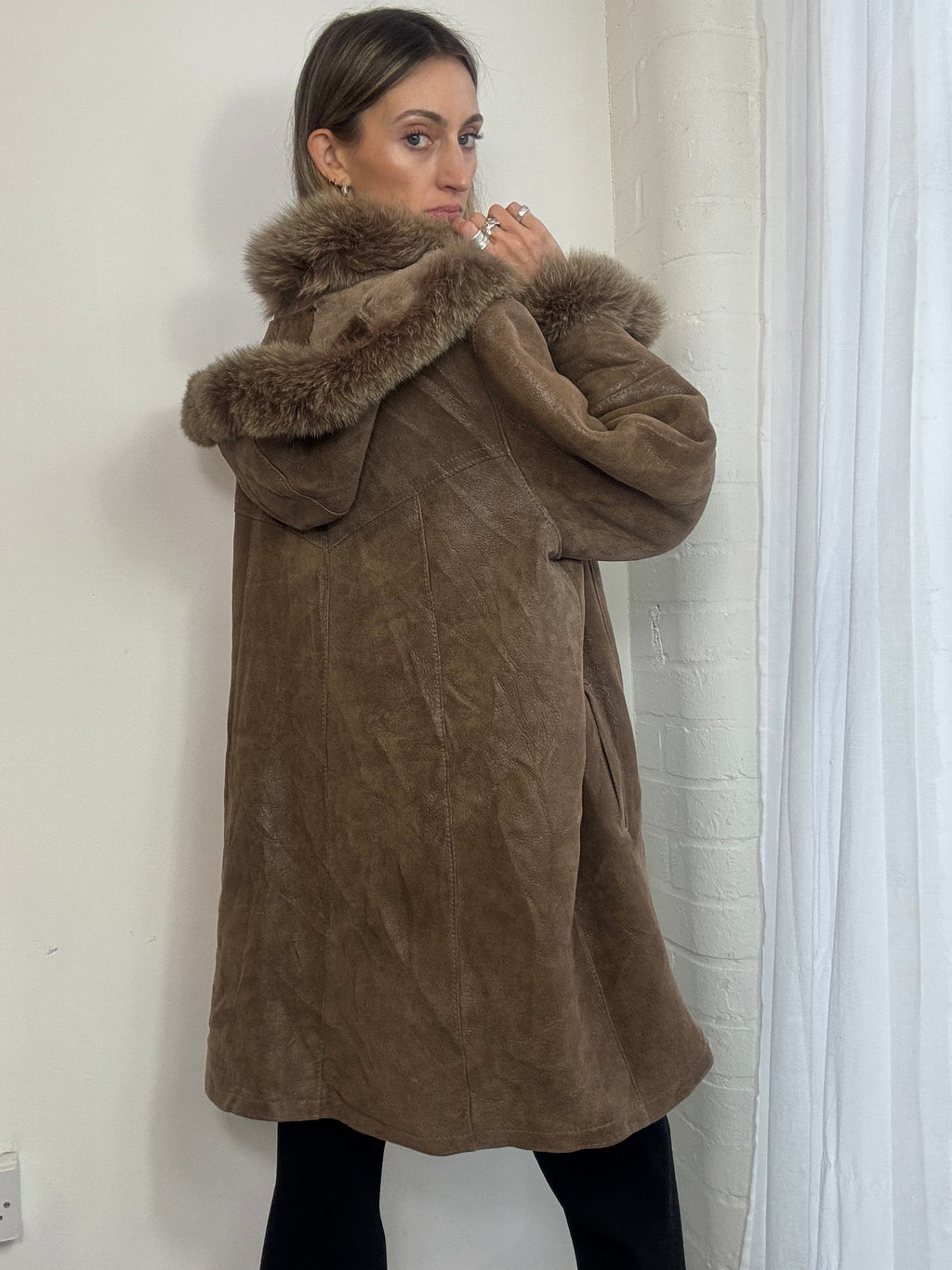Vintage 90s brown leather hooded coat fur trim