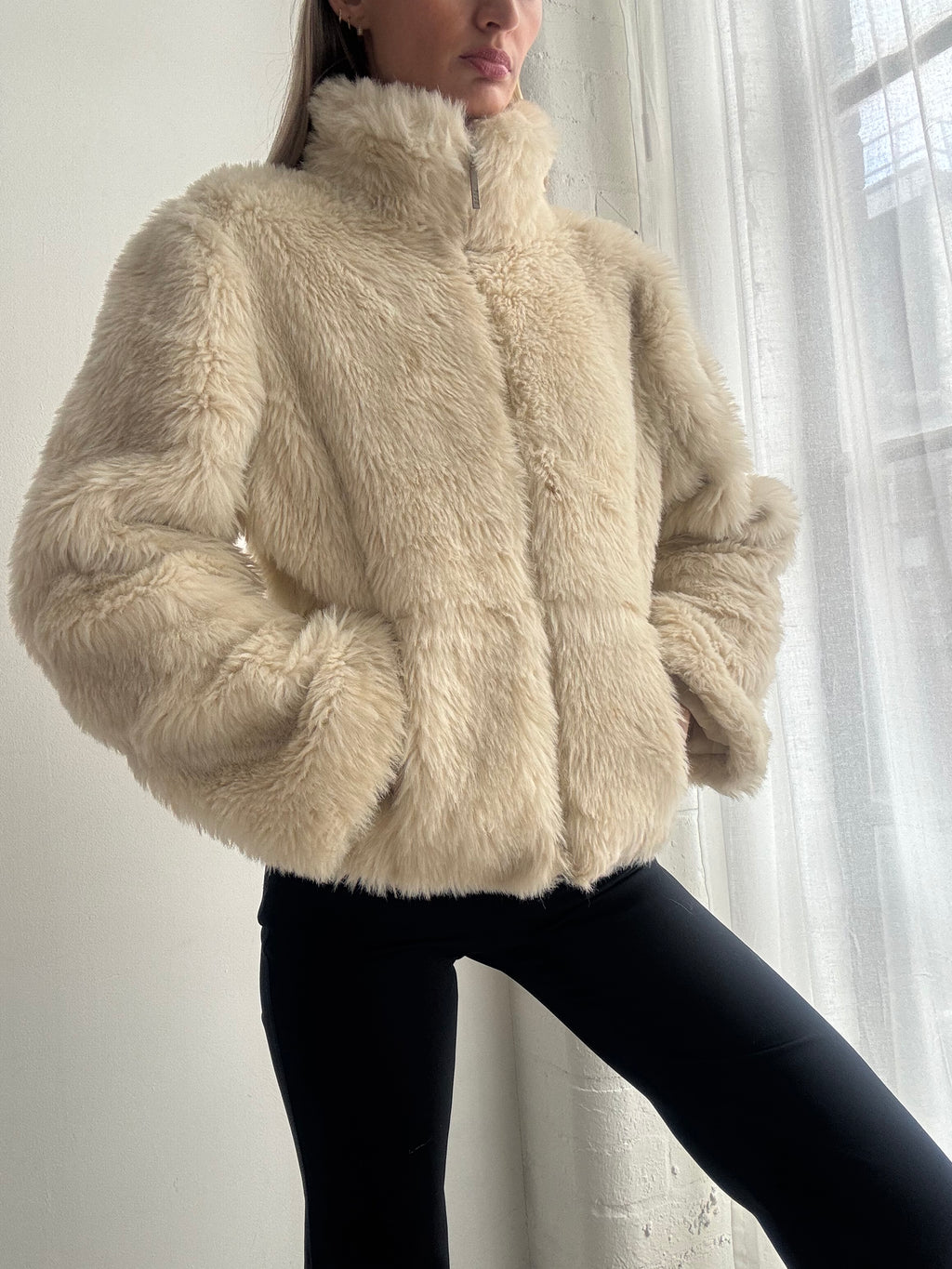 Vintage Y2K Cream Faux Fur Zip Up Jacket - Size L