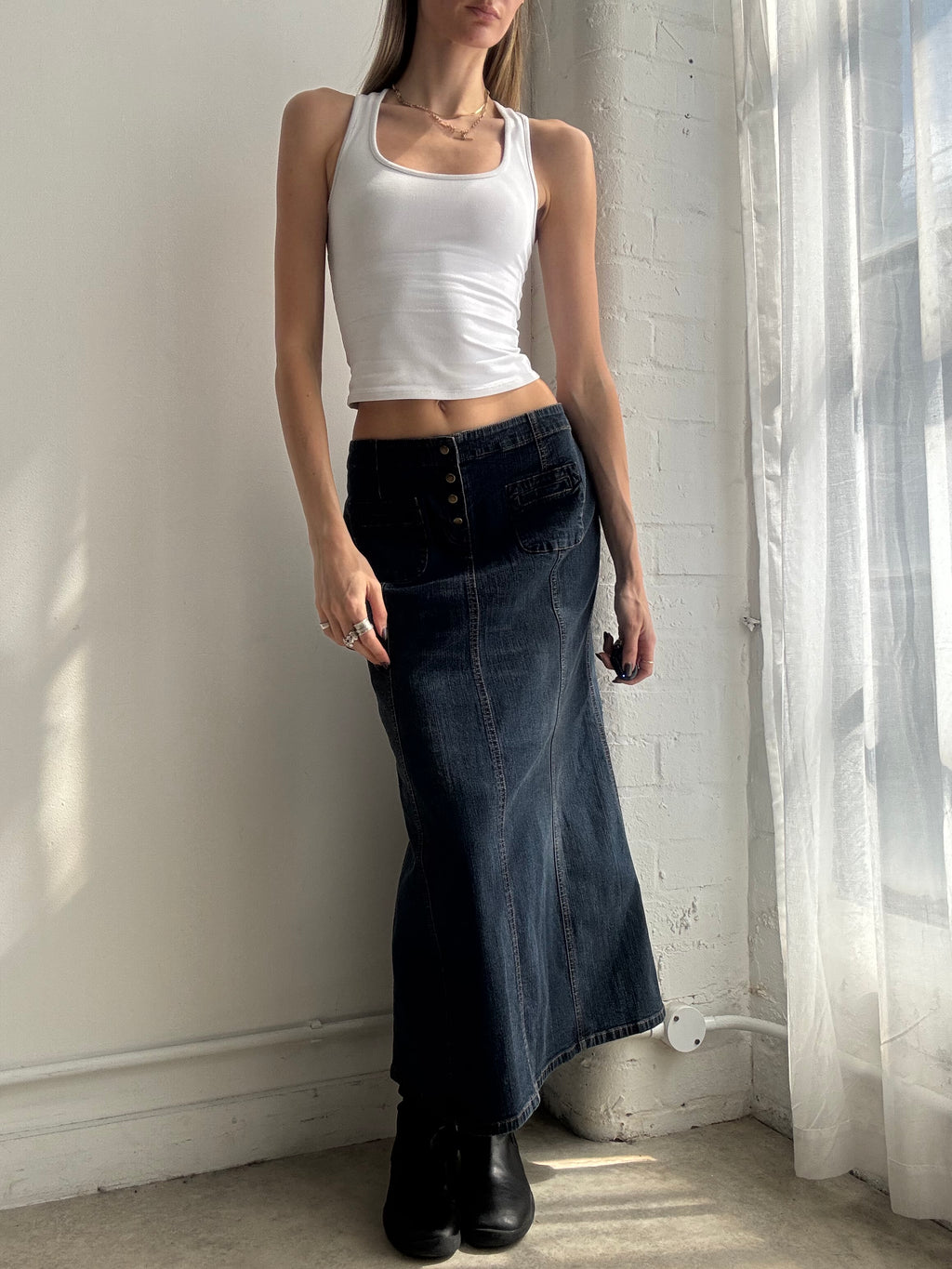 Vintage Y2K dark wash denim maxi skirt - Size M