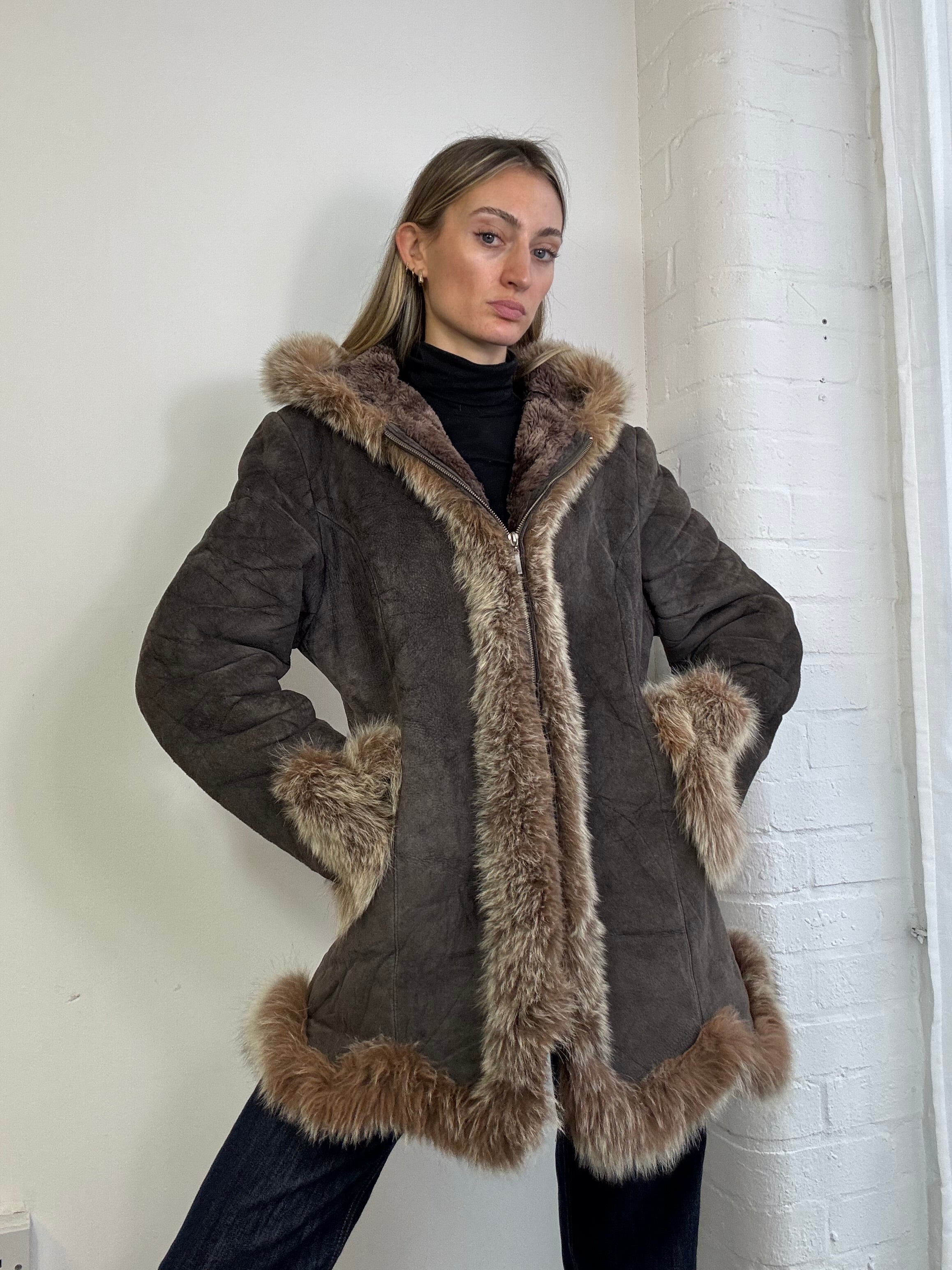 Vintage 90s hooded sheepskin coat fur trim