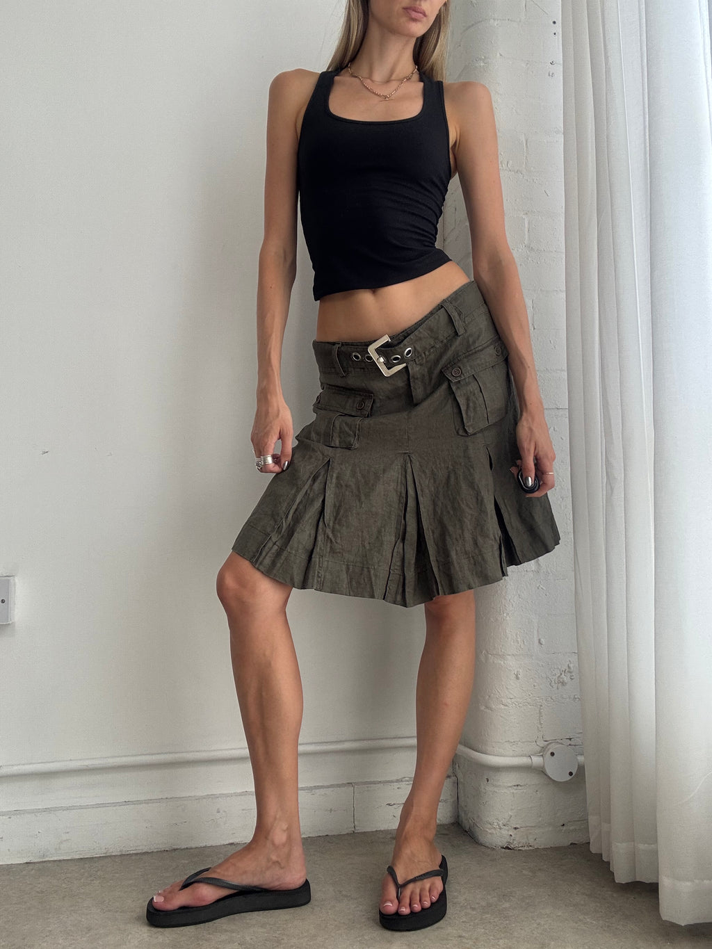 Vintage Y2K Utility Pleated Linen Midi Skirt – Khaki Low Rise Cargo Buckle Skirt - Size S