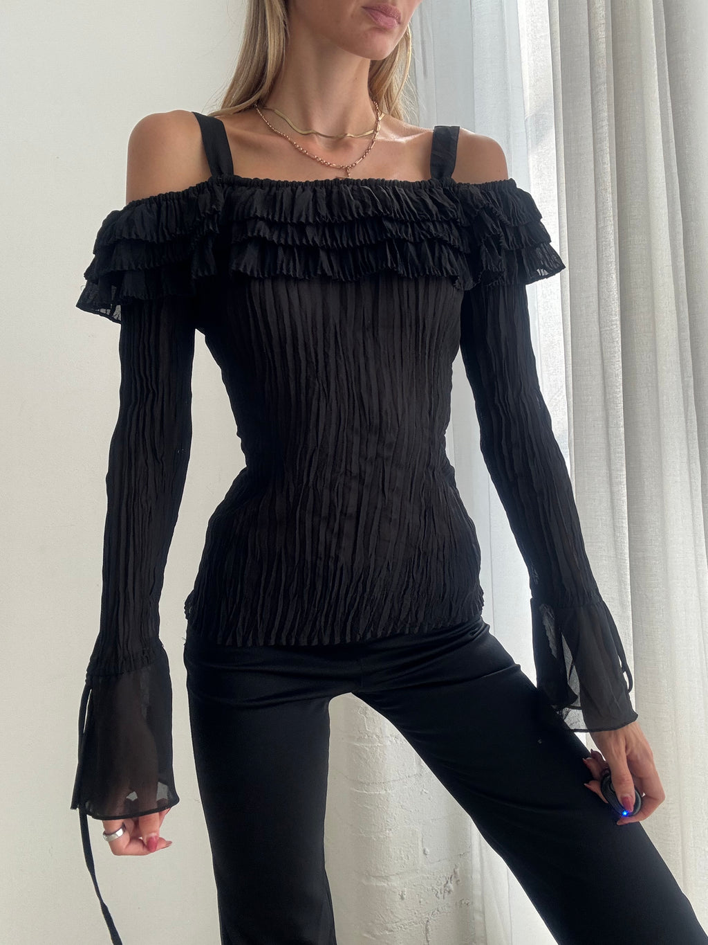 Vintage Y2K Black Off Shoulder Ruffle Long Sleeve Top - Size M/L