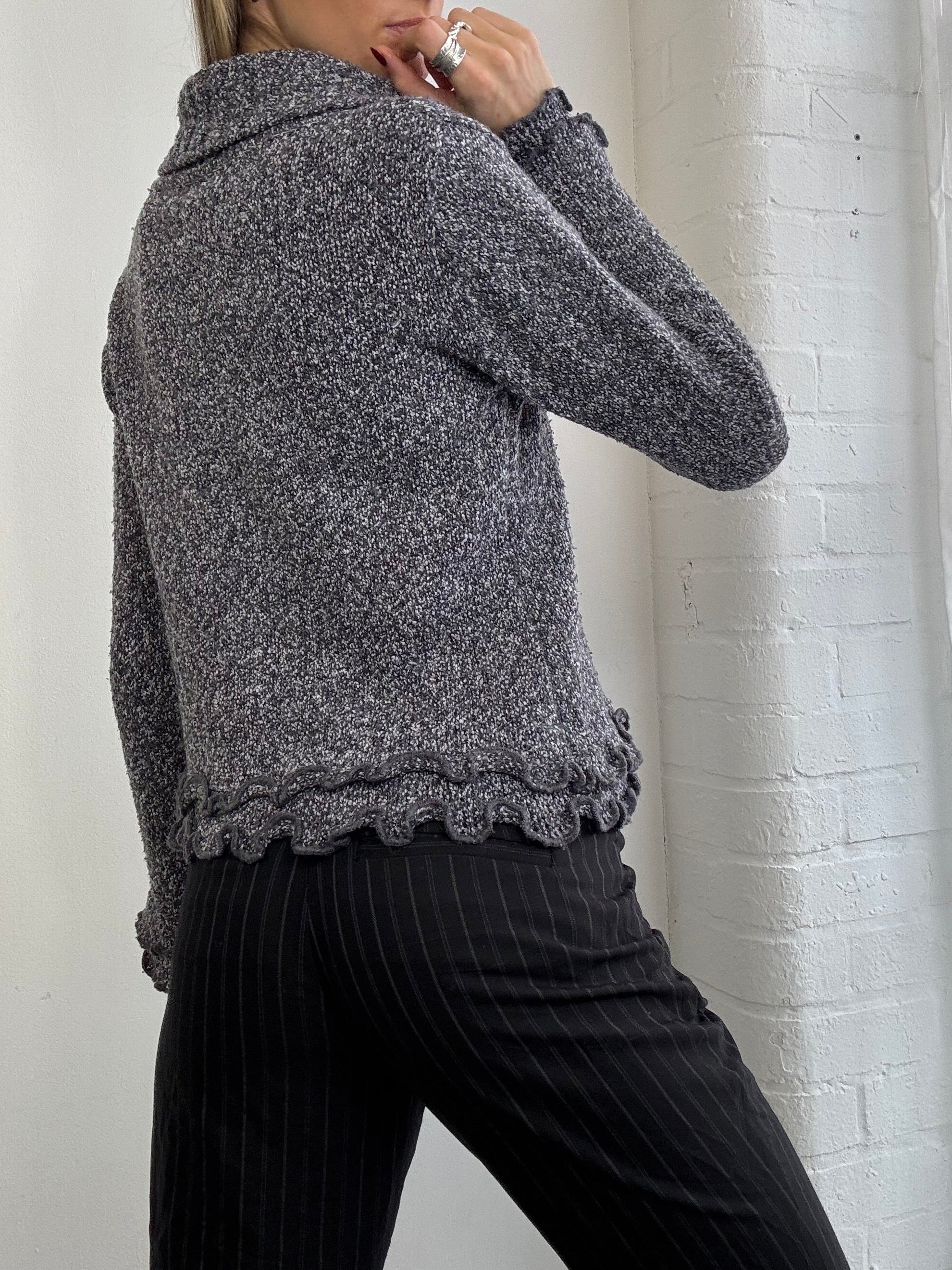 Vintage Y2K grey knitted ruffle cardigan