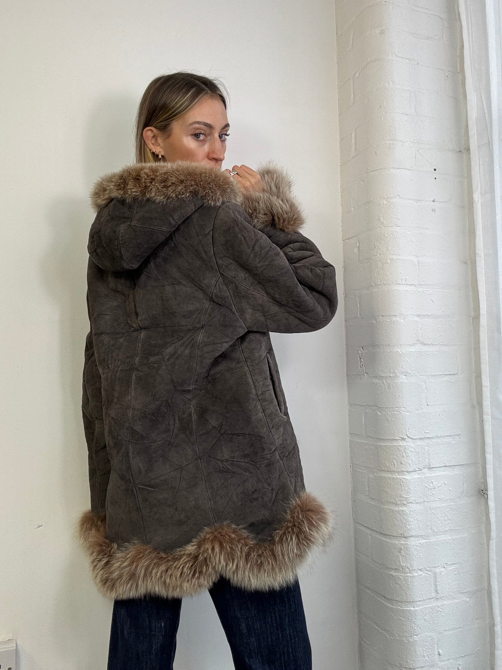 Vintage 90s hooded sheepskin coat fur trim