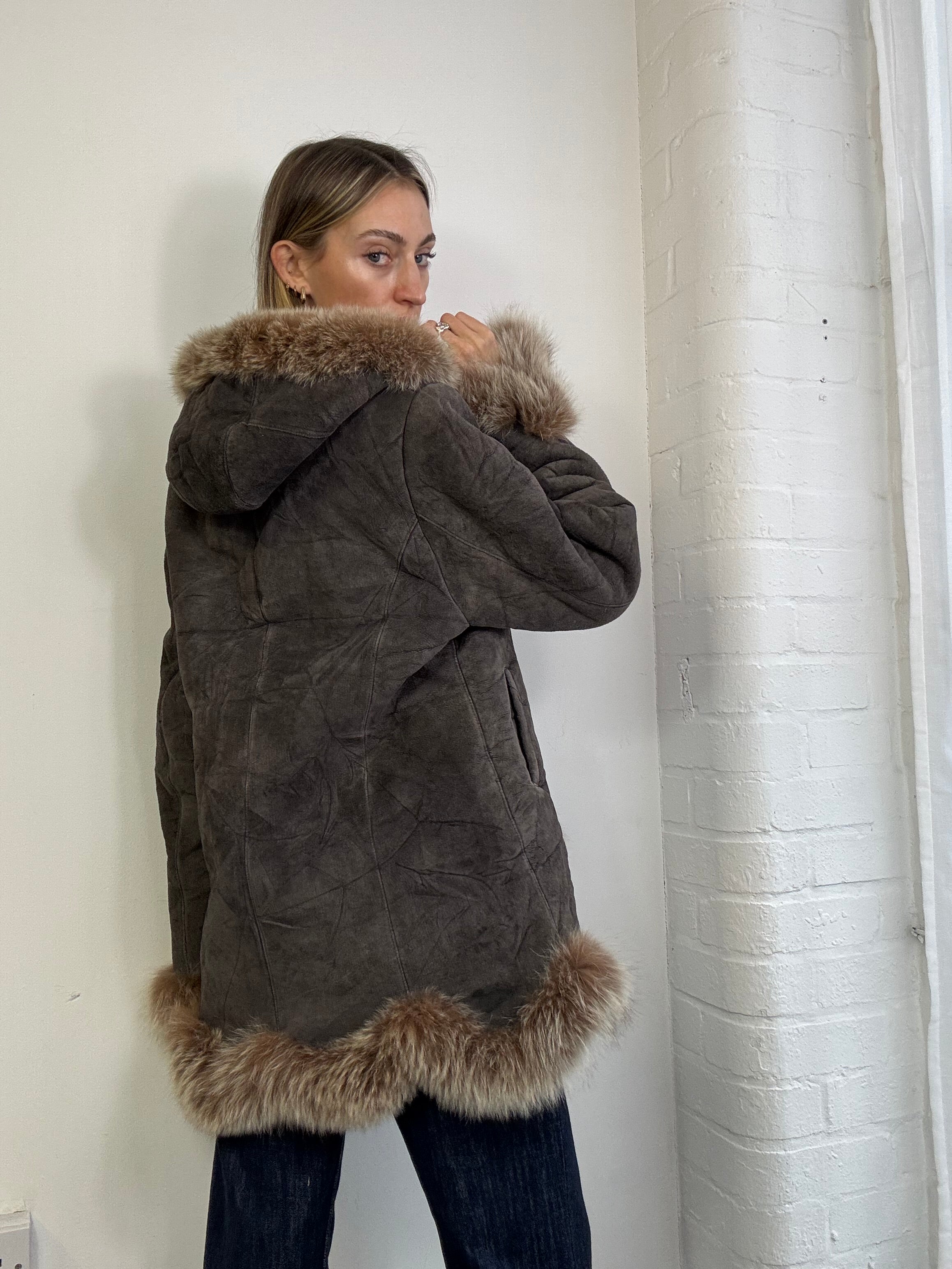 Vintage 90s hooded sheepskin coat fur trim