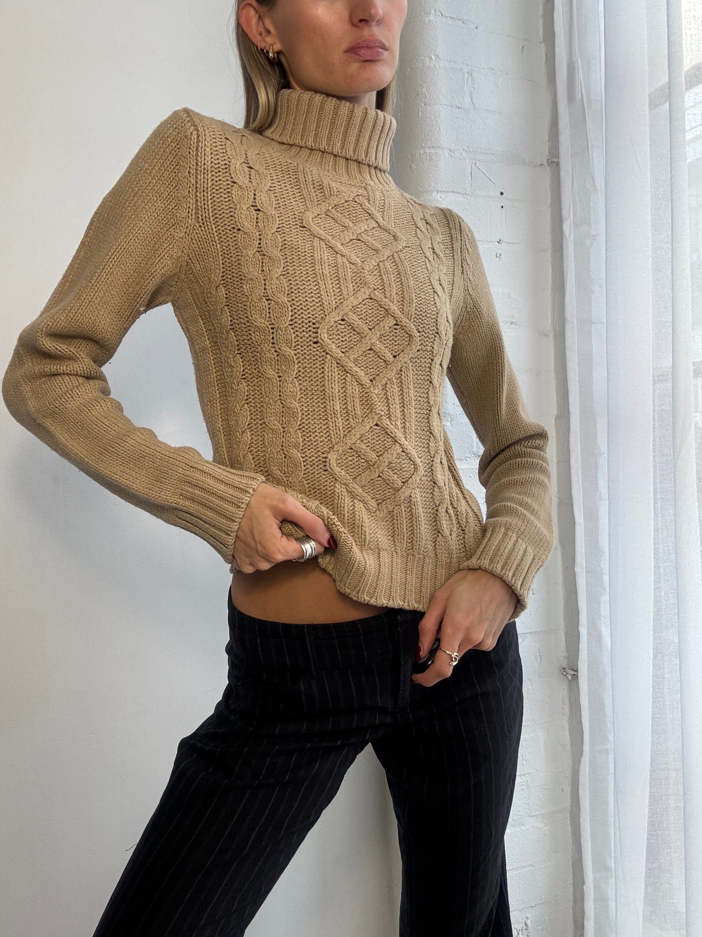 Vintage Y2K beige cable knit roll neck jumper