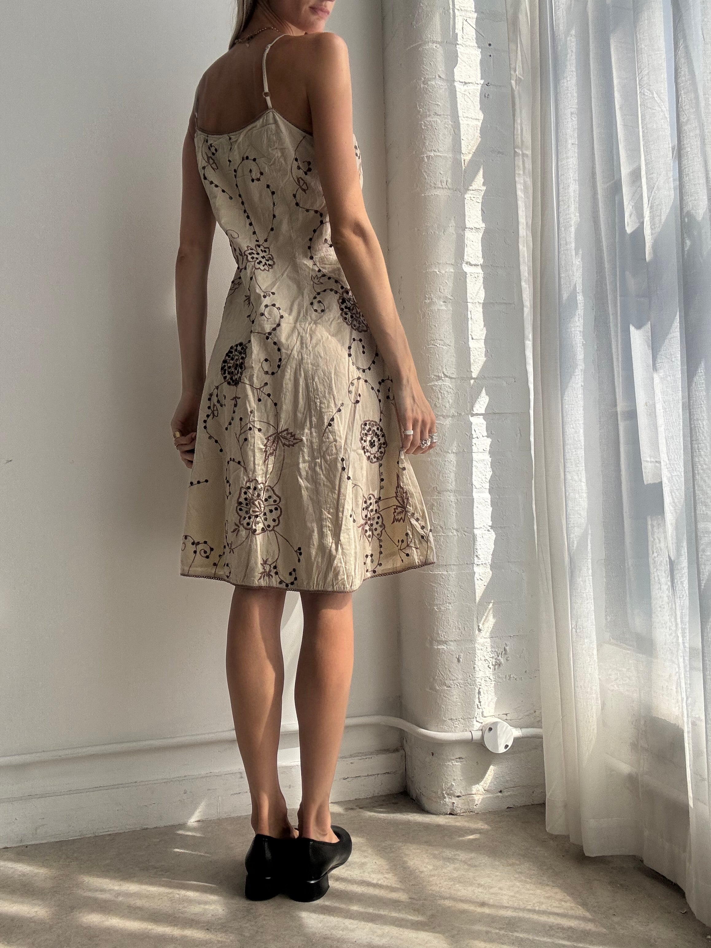Vintage Y2K Beige Floral Embroidered Slip Dress - Size M