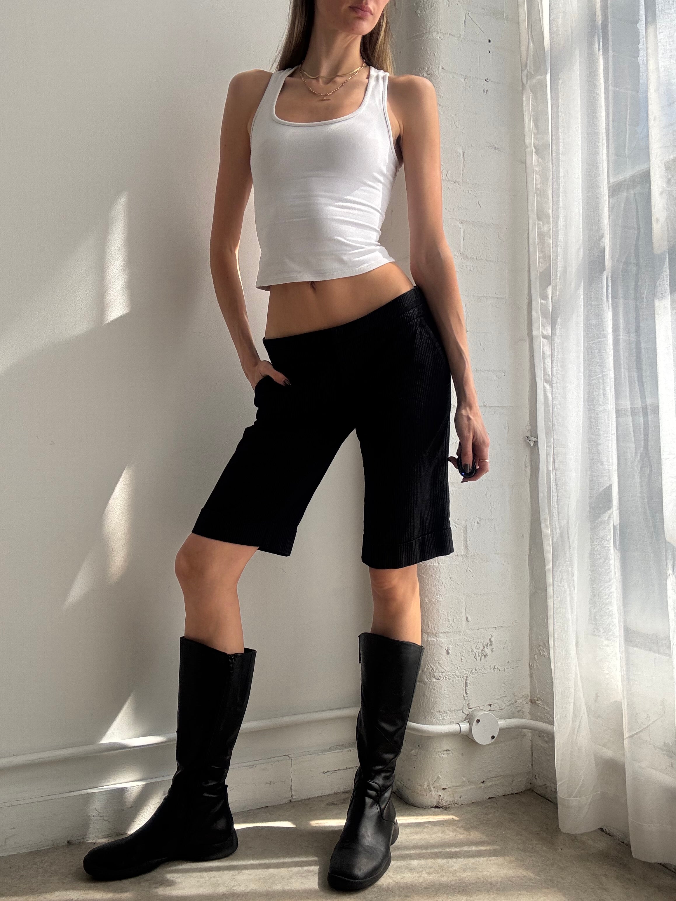 Vintage Y2K low rise black capri pants - Size S