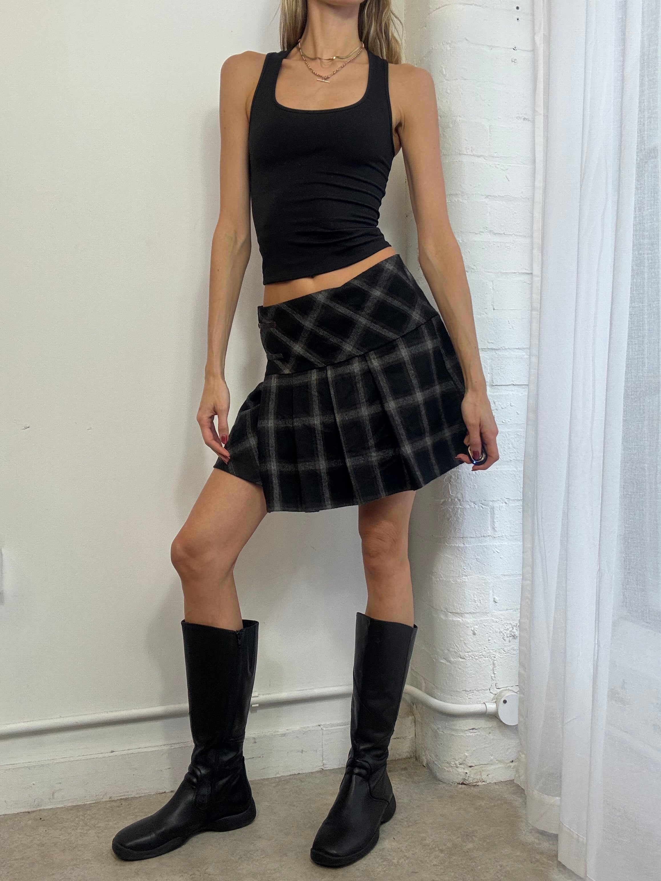 Vintage Y2K black and brown plaid mini skirt buckle