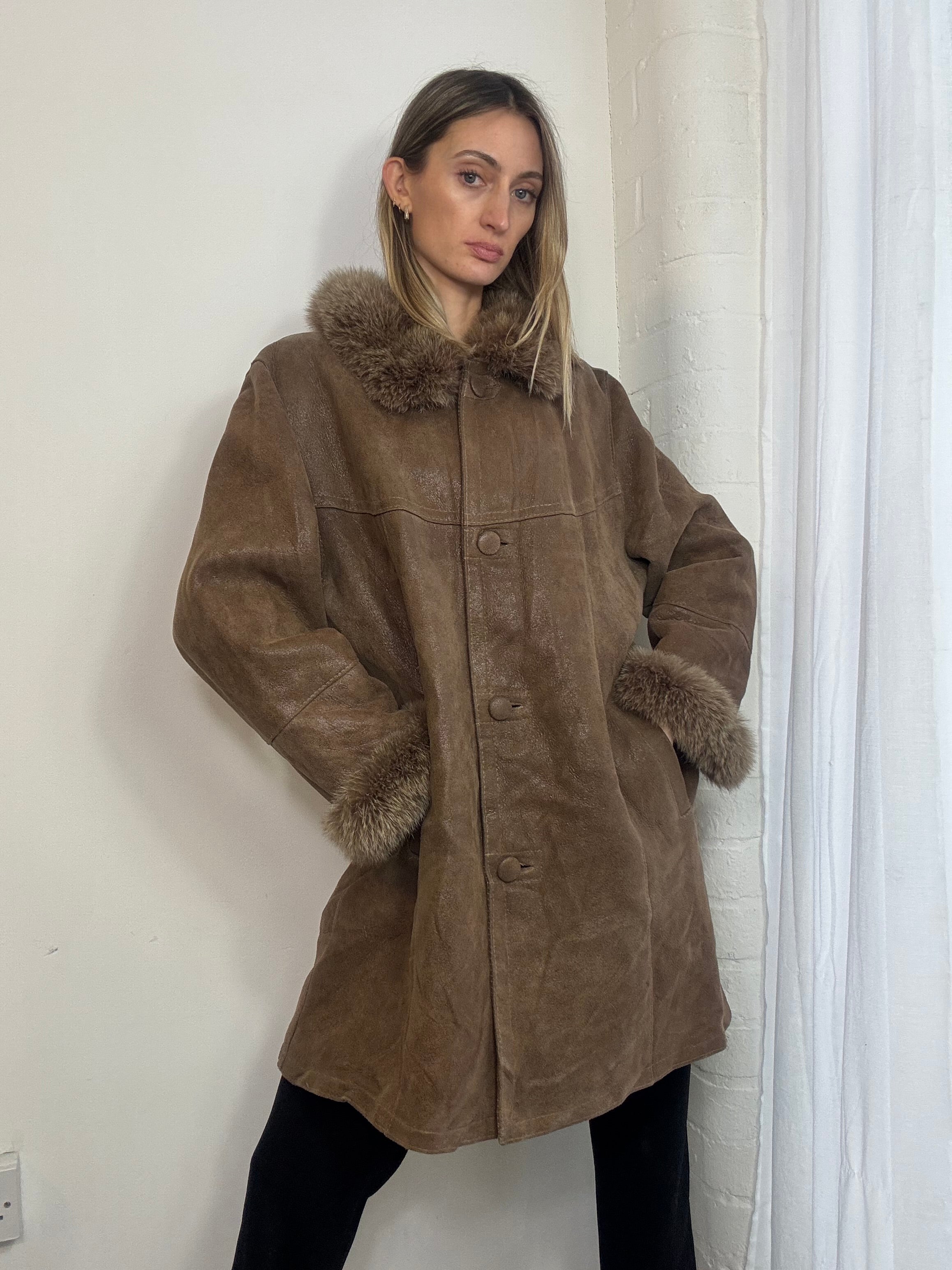 Vintage 90s brown leather hooded coat fur trim