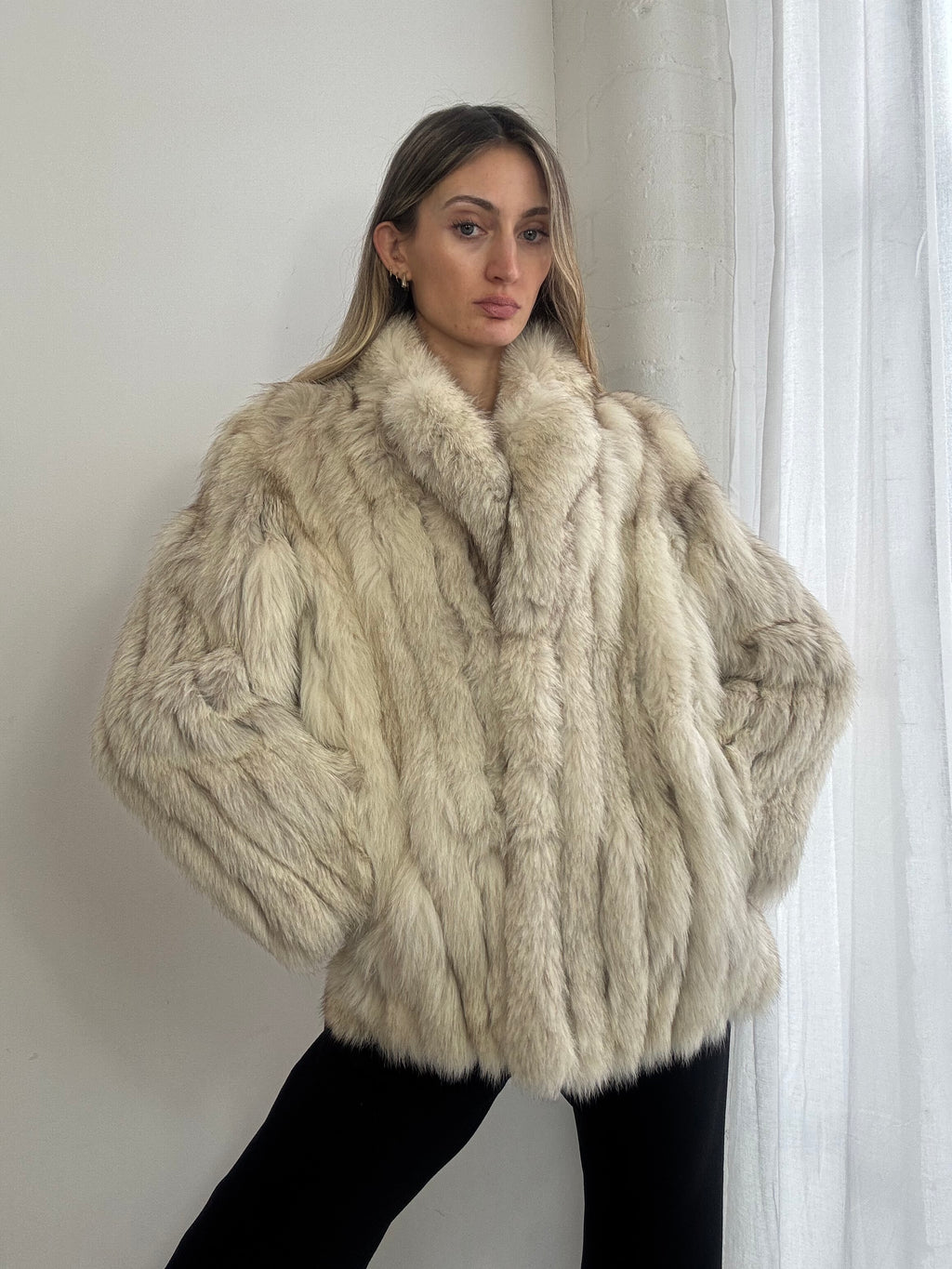 Vintage 90s fox fur coat in white / cream