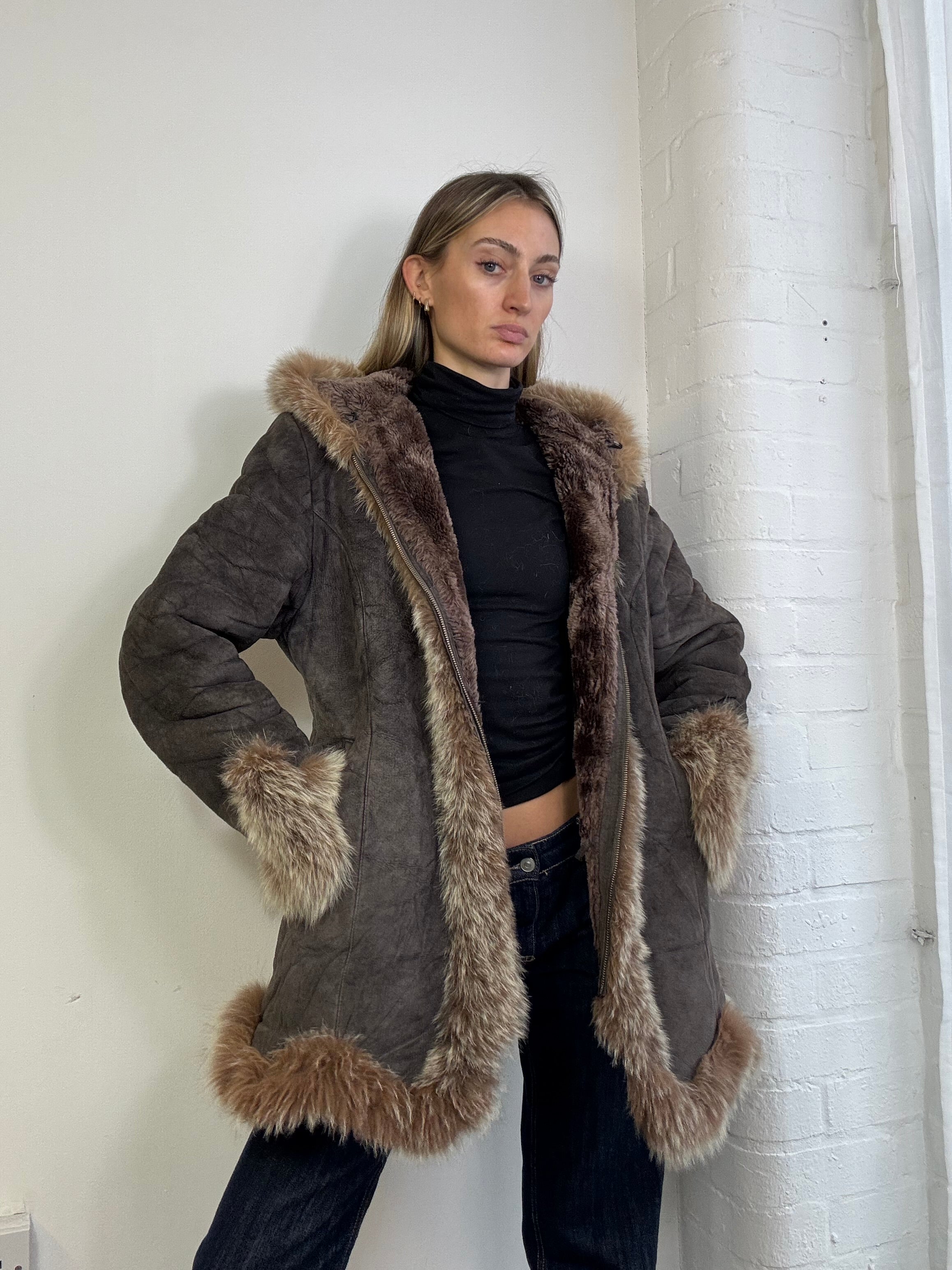 Vintage 90s hooded sheepskin coat fur trim