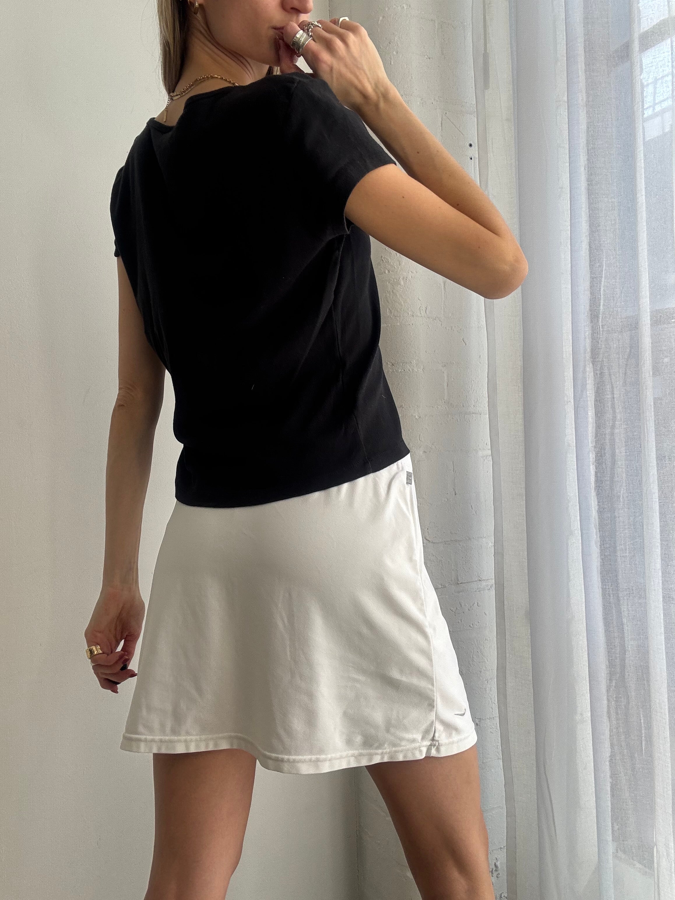 Vintage Y2K elle sport black v-neck fitted t-shirt