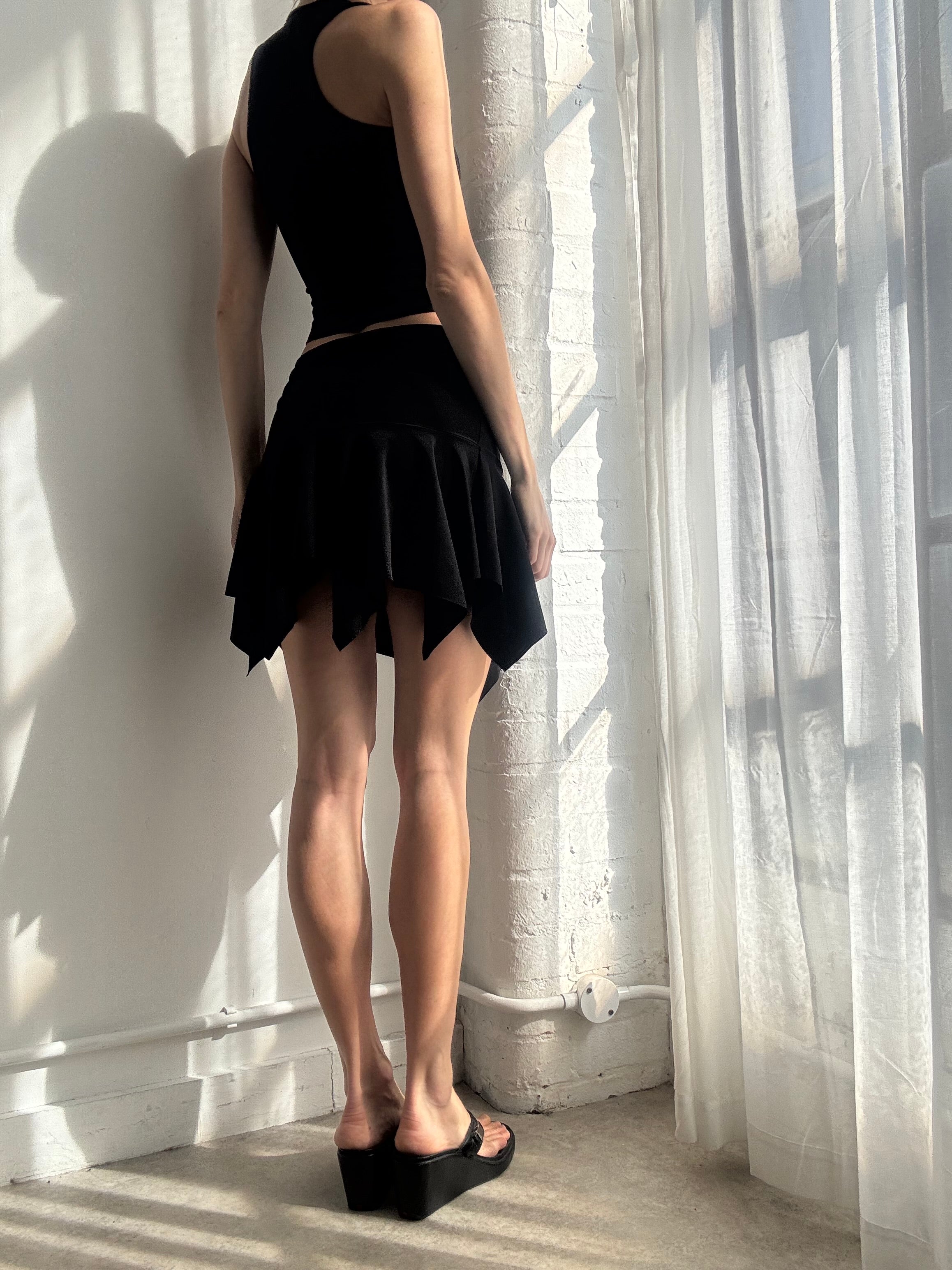 Vintage Y2K black asymmetrical handkerchief hem skirt - Size S