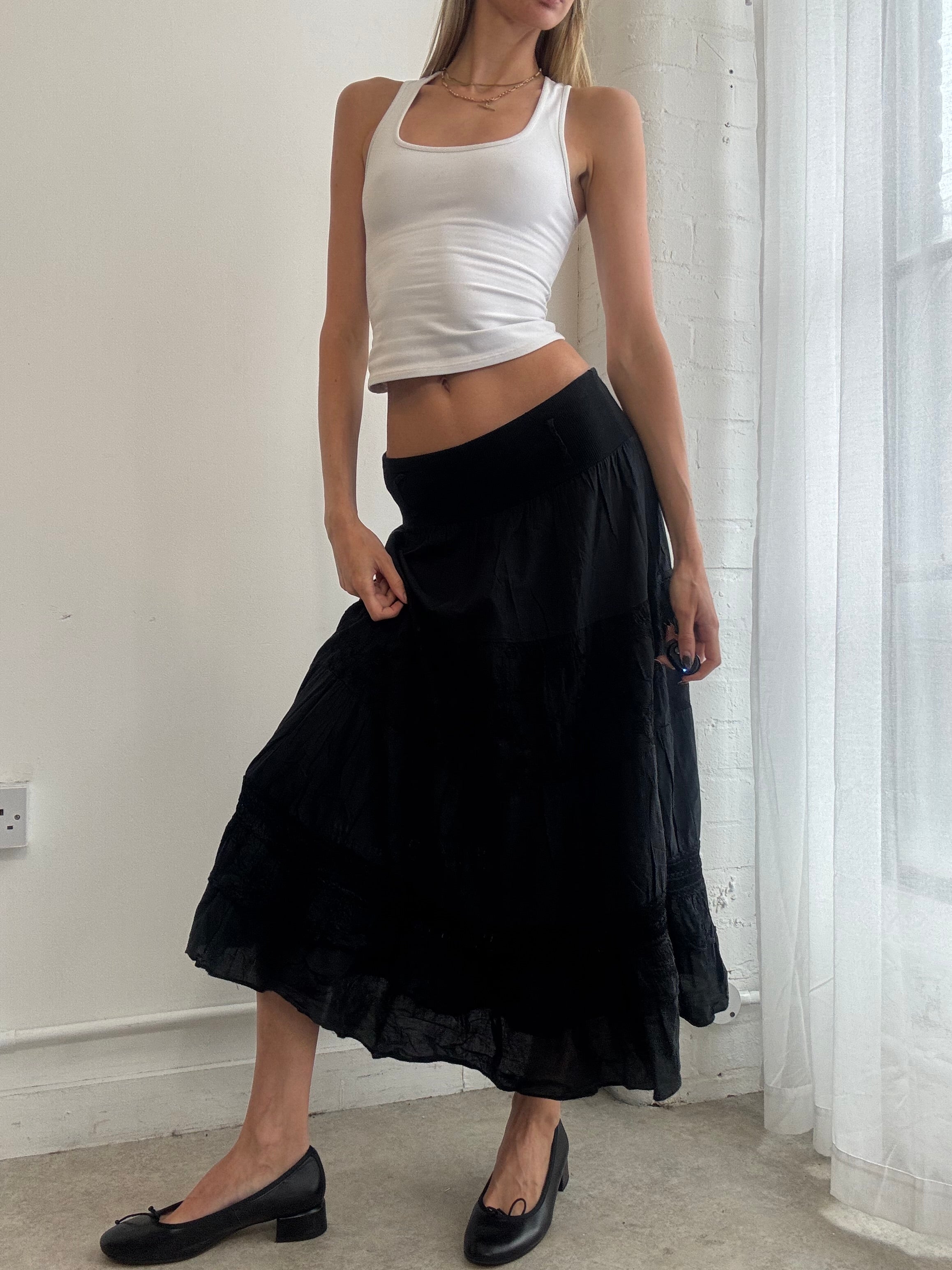 Vintage Y2K black embroidered boho maxi skirt - Size S