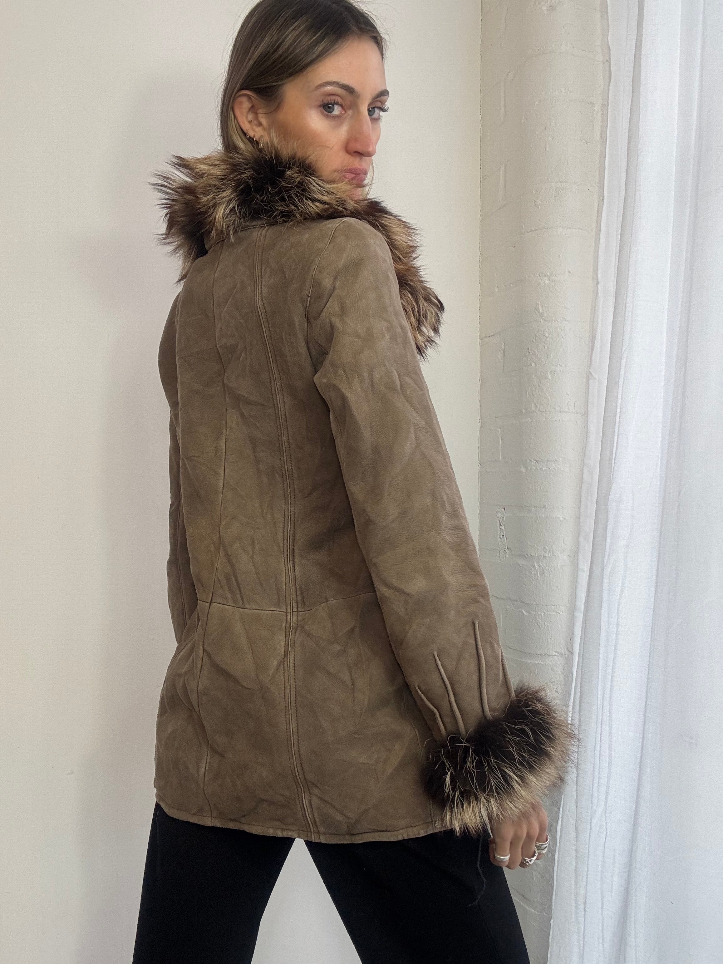 Vintage 90s brown suede coat fur trim