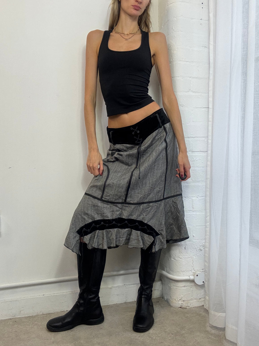 Vintage Y2K black & grey lace up midi skirt