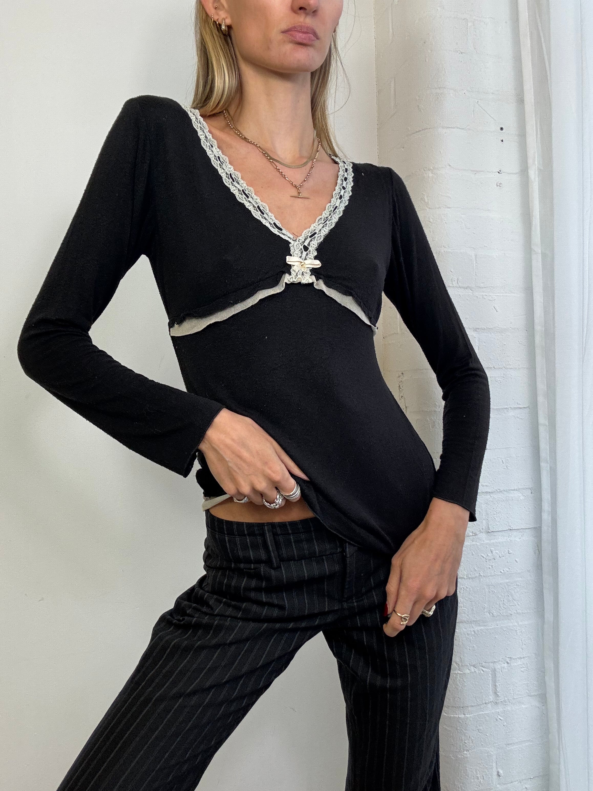 Vintage Y2K black long sleeve top lace