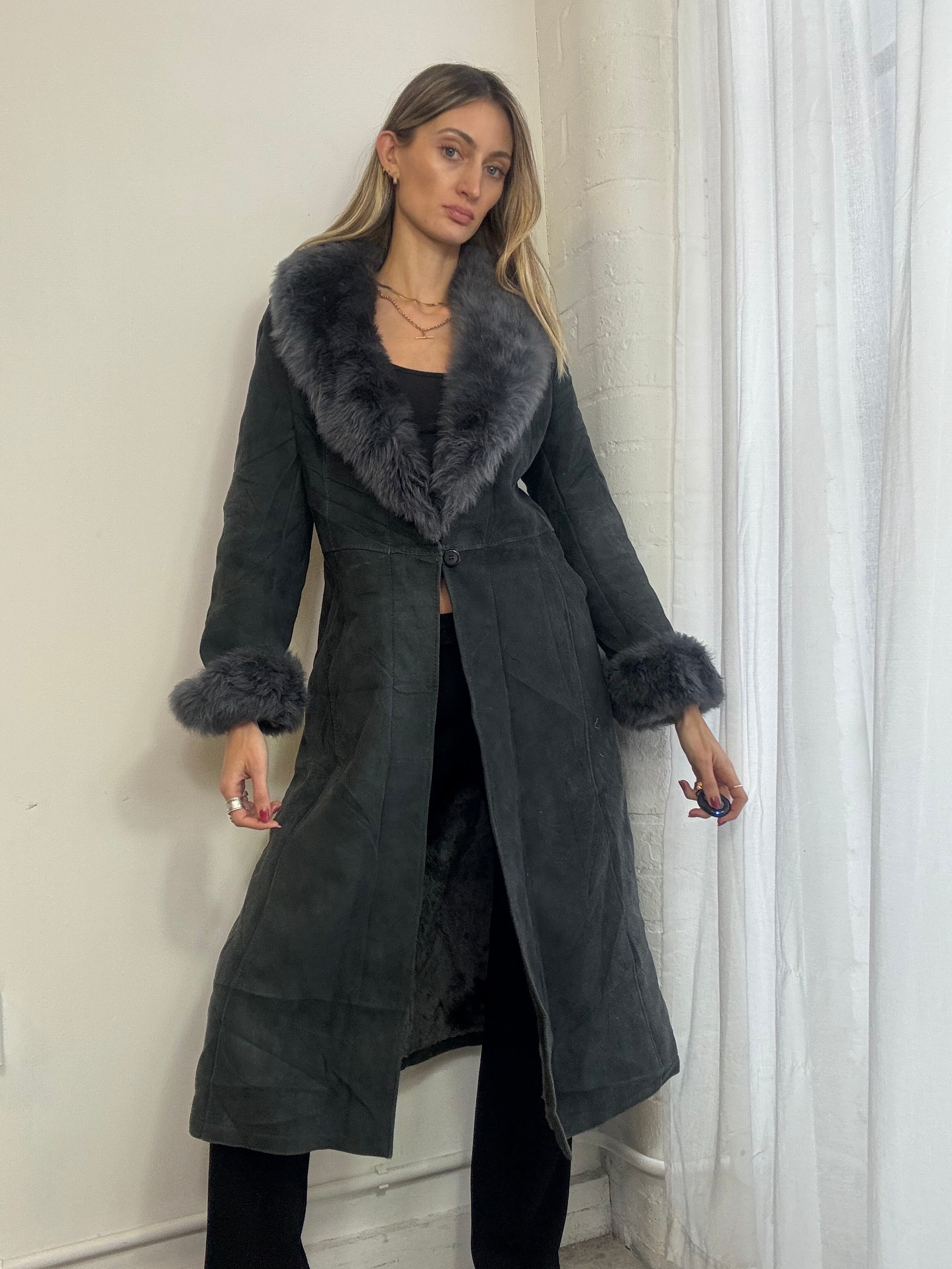 Vintage 90s long blue sheepskin suede coat fur trim
