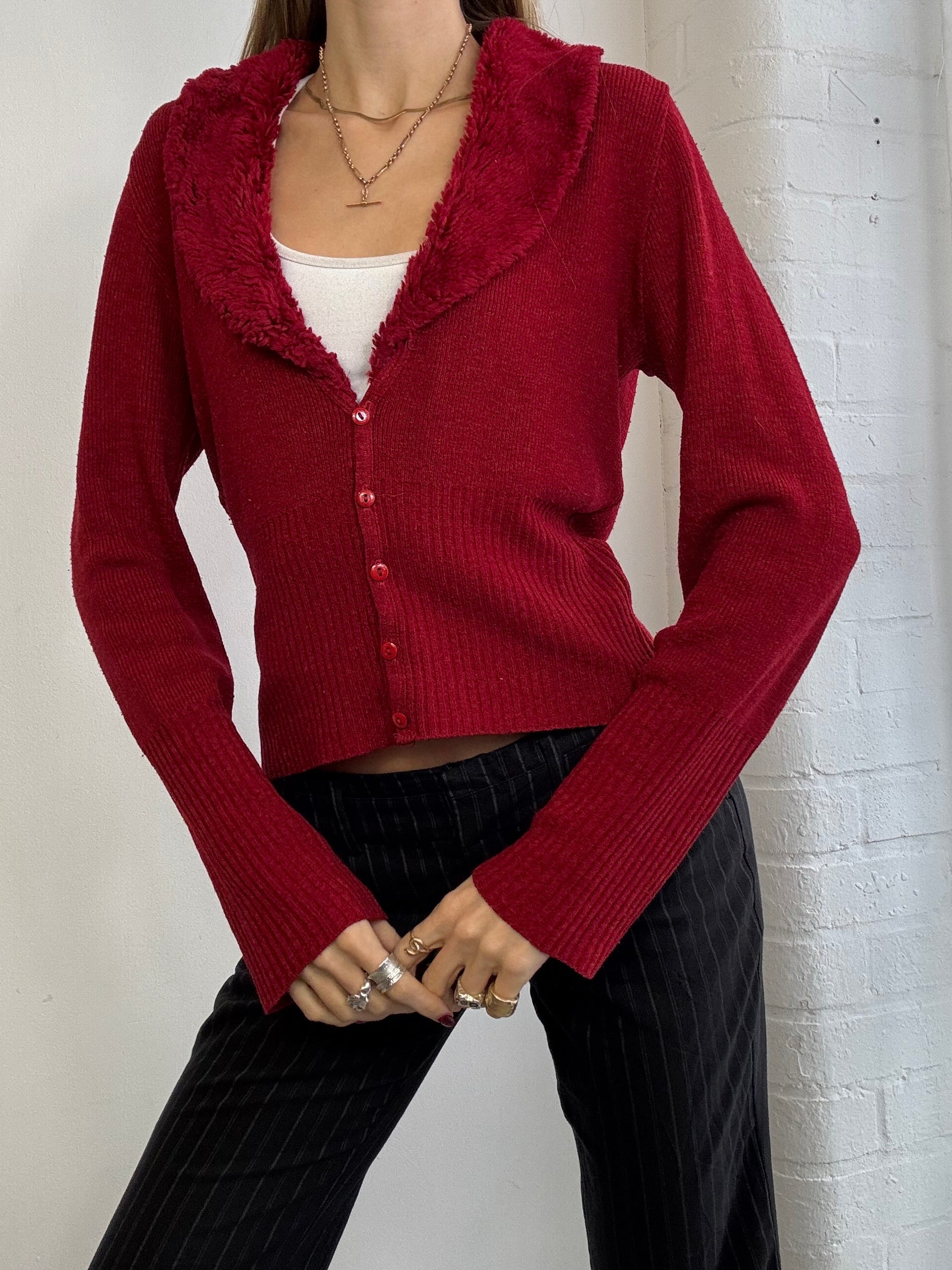 Vintage 90s red knitted cardigan faux fur trim