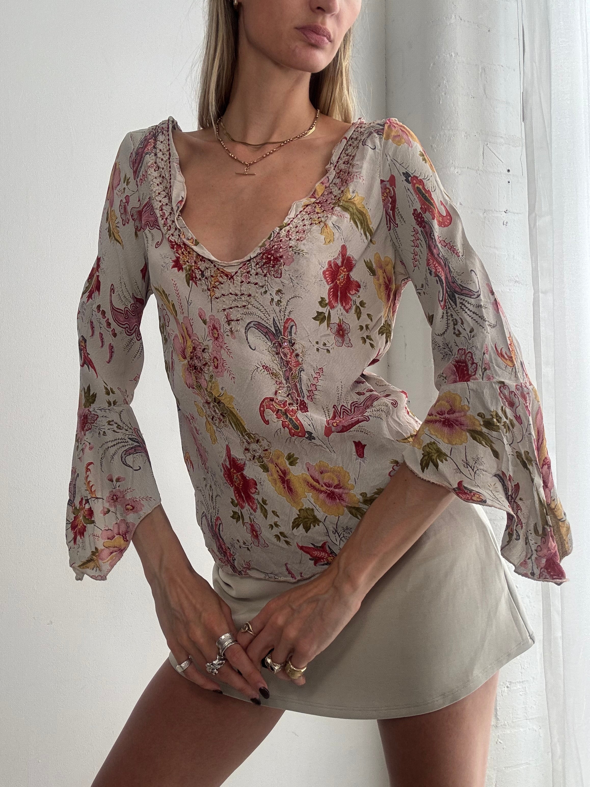 Vintage Y2K floral handkerchief hem blouse - Size M