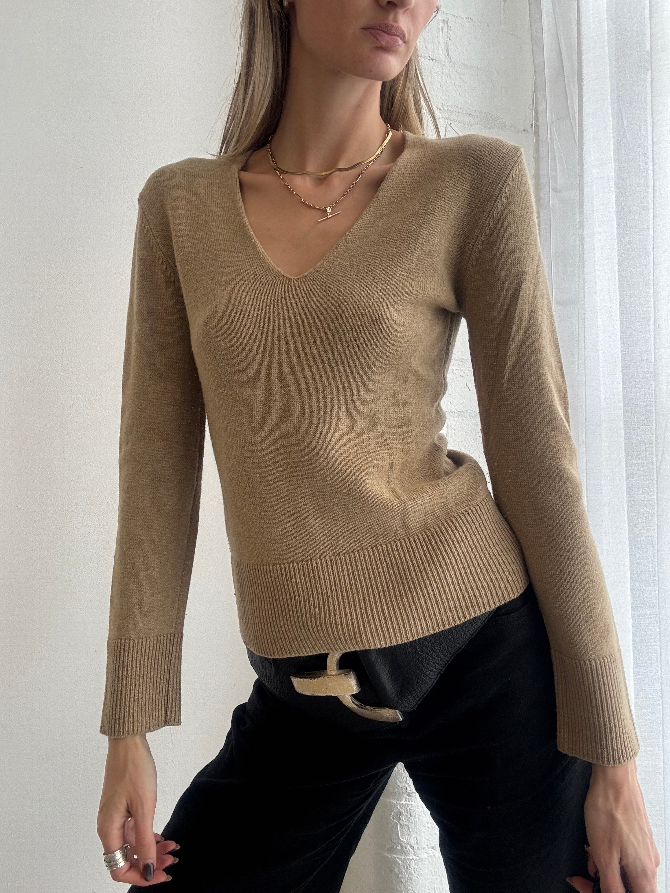 Vintage y2k beige fitted wool V neck knit top - Size S