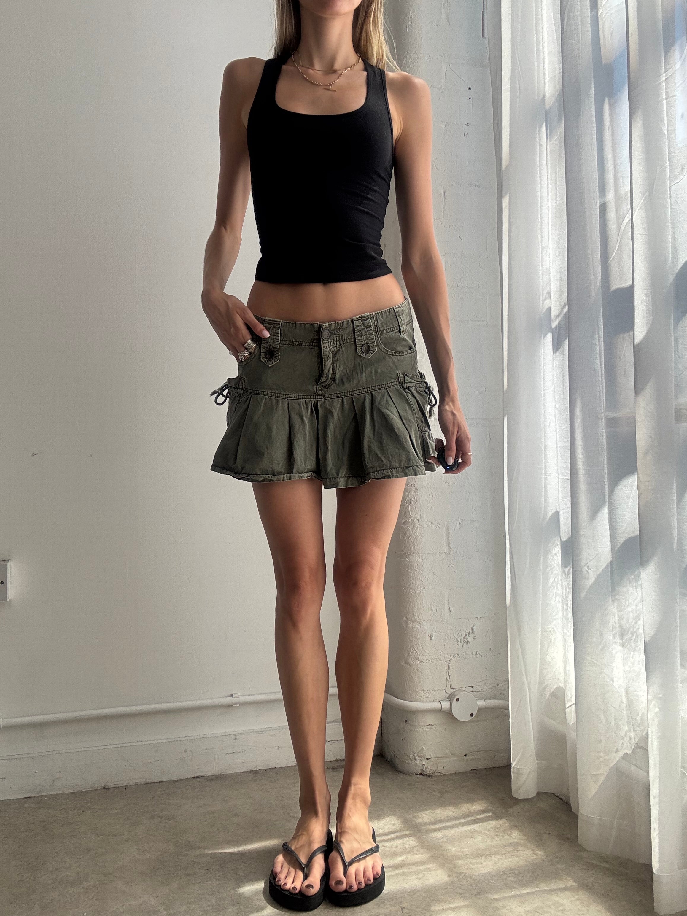 Vintage Khaki Ruffle Mini Skirt Y2K Cargo - Size XS/S