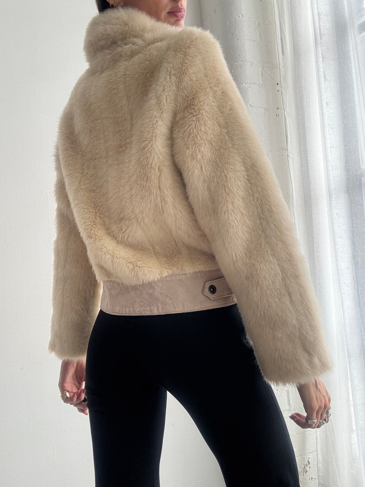 Vintage Y2K Cream Faux Fur Cropped Bomber Jacket - Size M