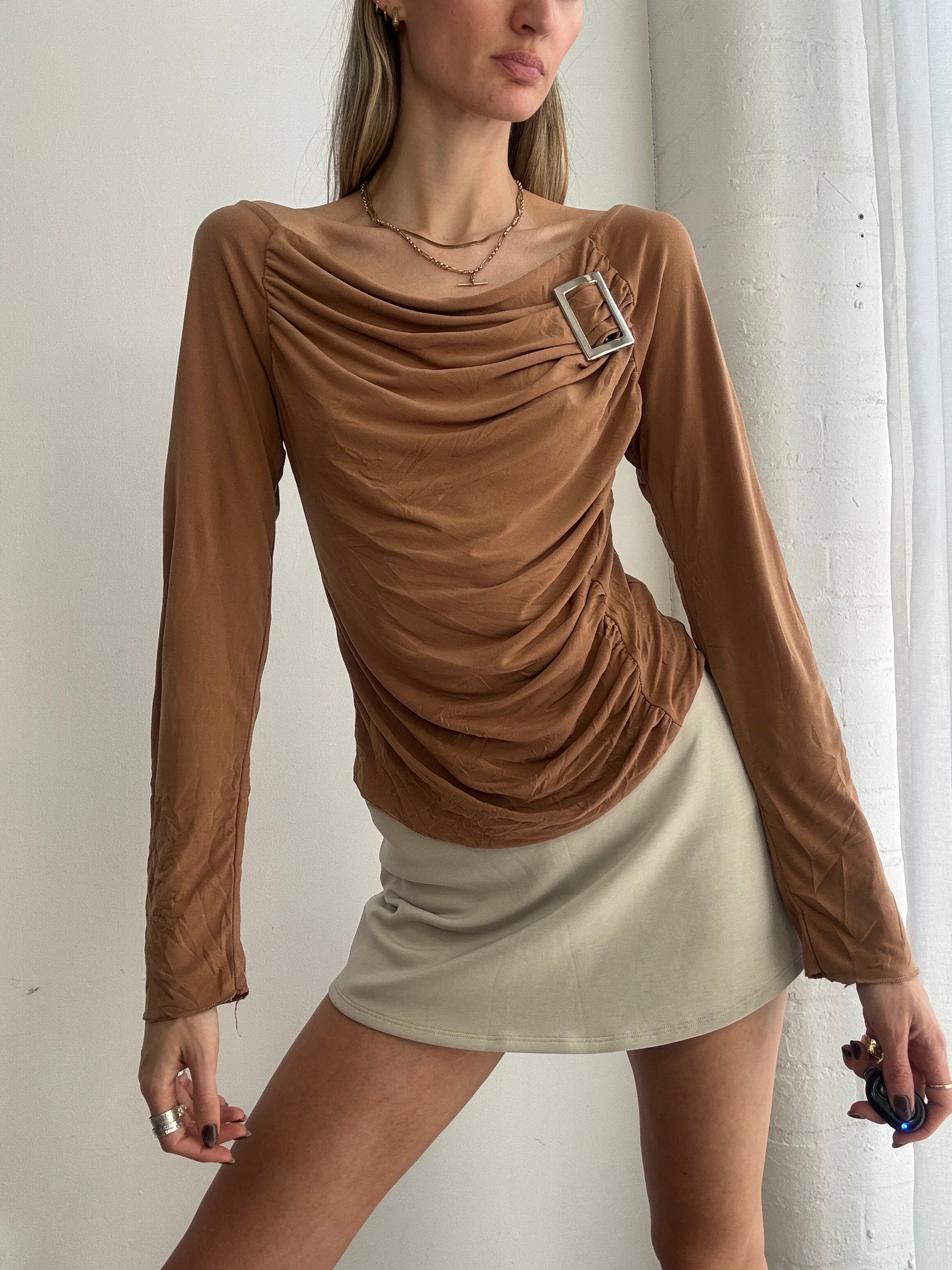 Vintage Y2K ruched caramel long sleeve buckle top - Size L