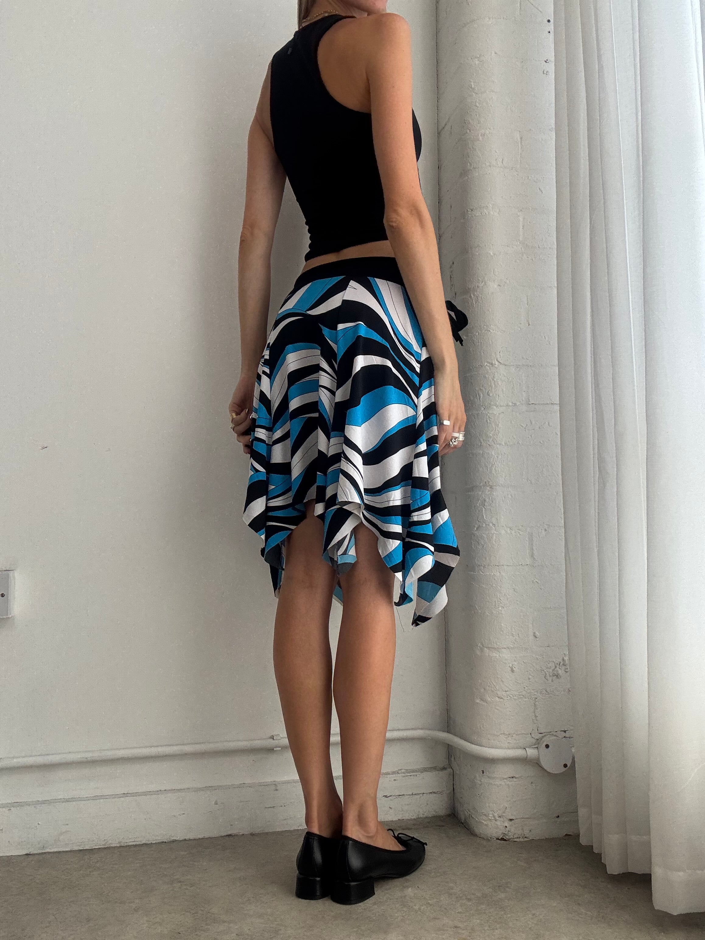 Vintage Y2K Abstract Print Handkerchief Midi Skirt – Blue Black Asymmetric Skirt - Size S
