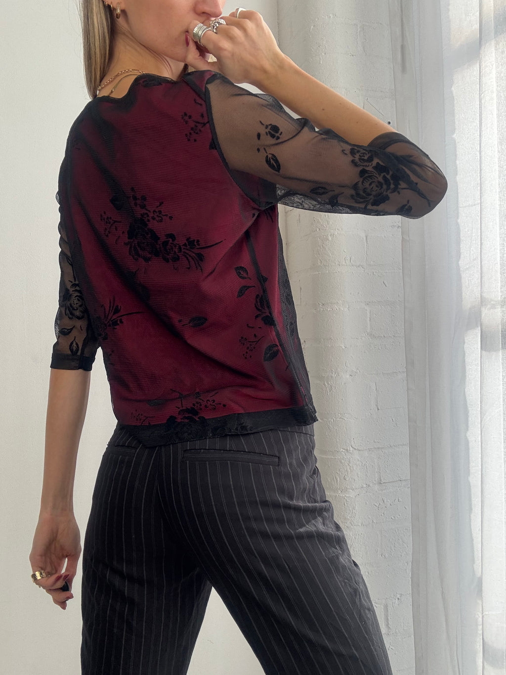 Vintage 90s burgundy mesh 3/4 sleeve top