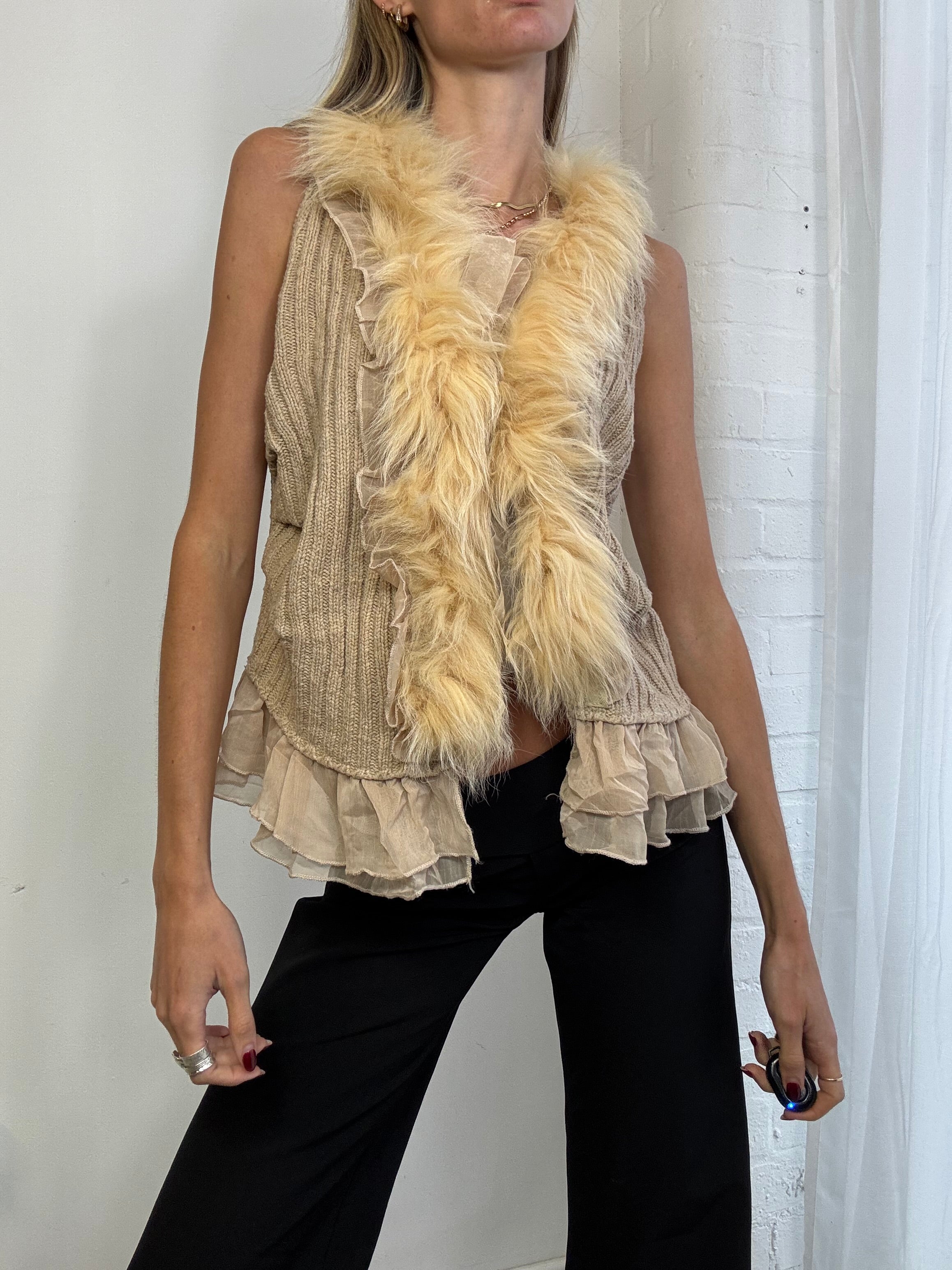 Vintage Y2K knitted gilet faux fur trim