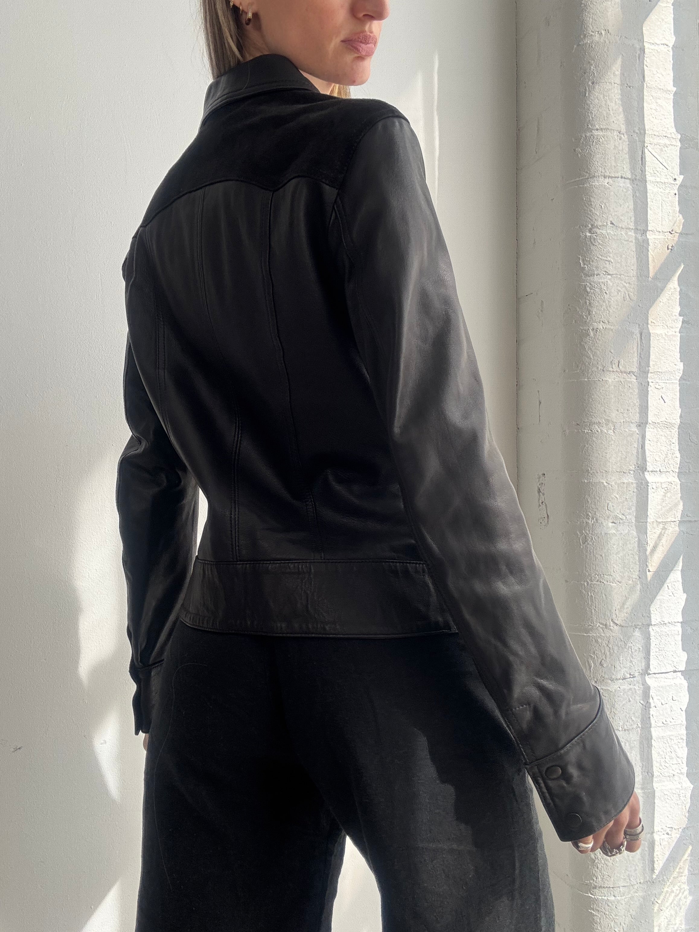 Vintage Y2K black fitted leather jacket - Size S