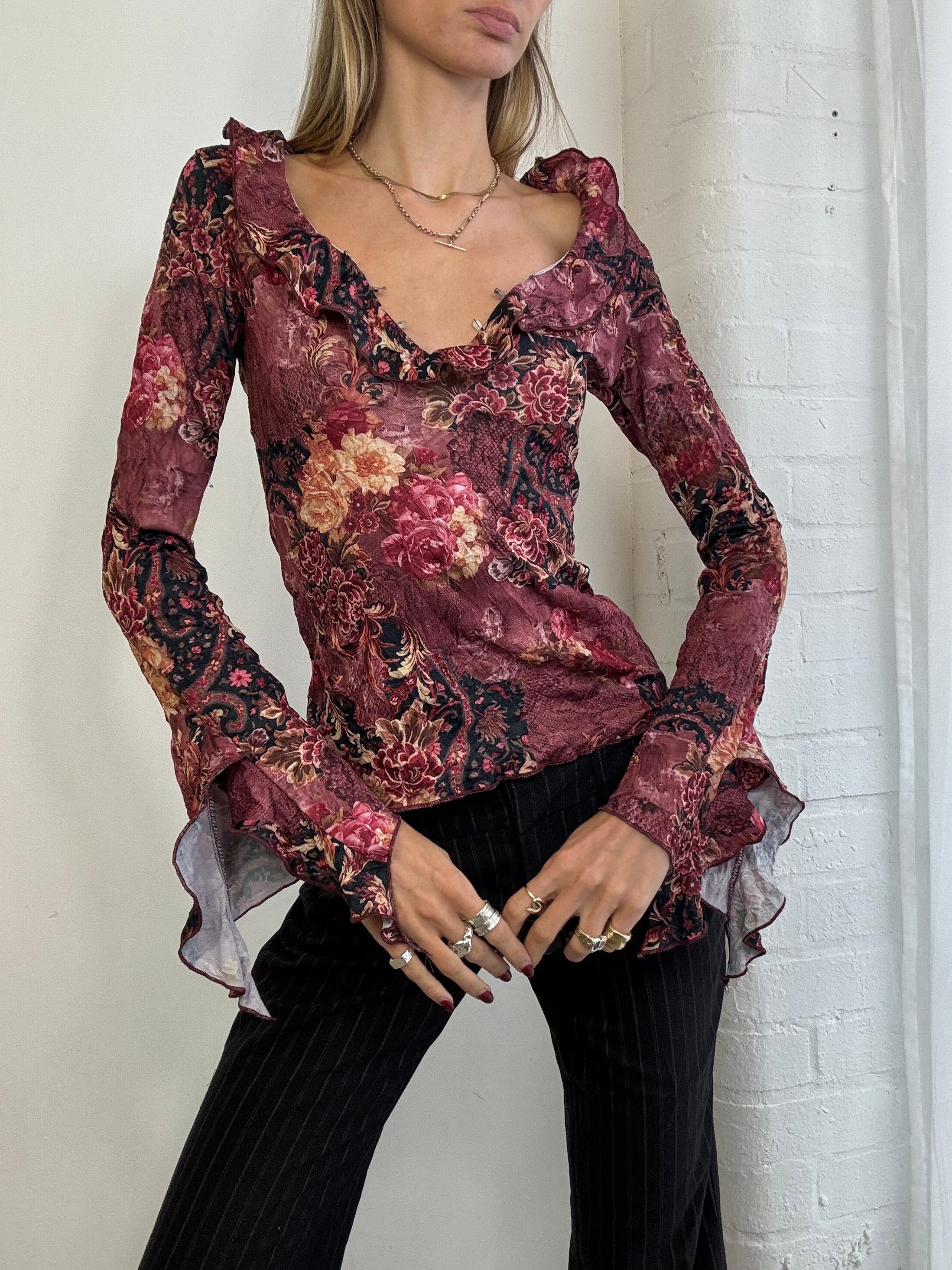 Vintage Y2K floral ruffle top