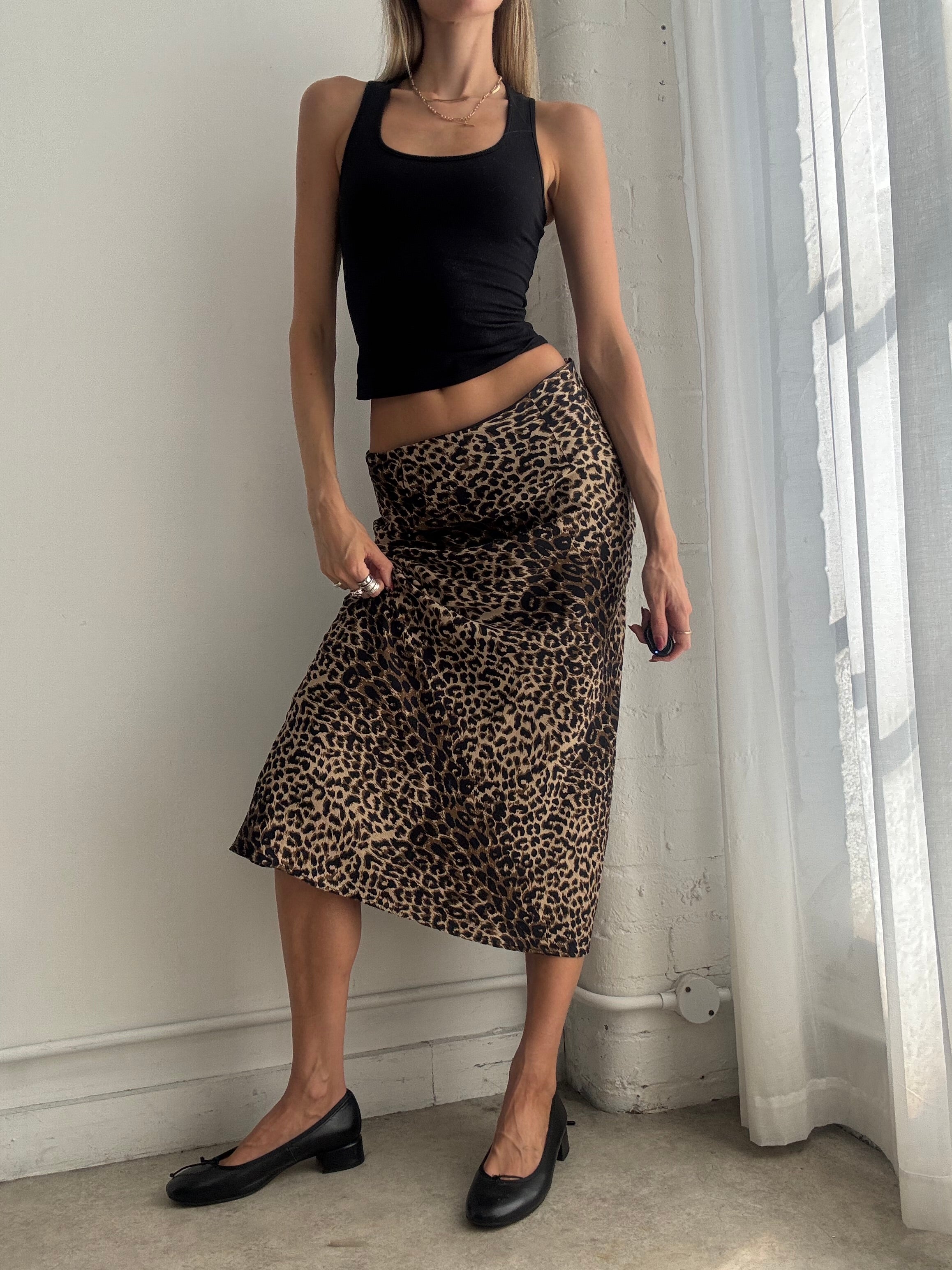 Vintage Y2K leopard print midi skirt - Size M