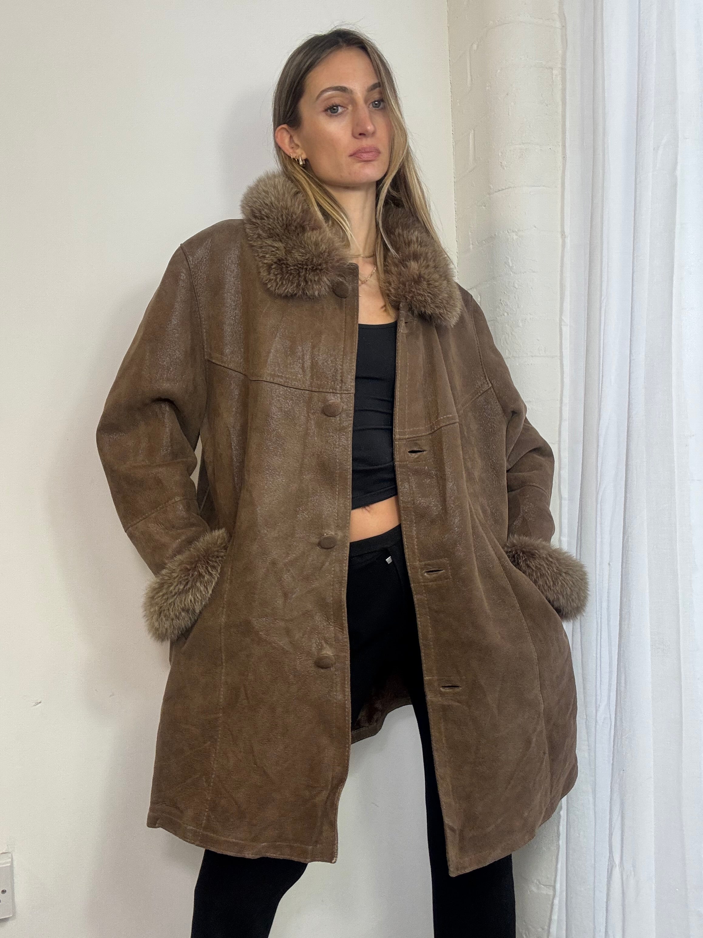 Vintage 90s brown leather hooded coat fur trim