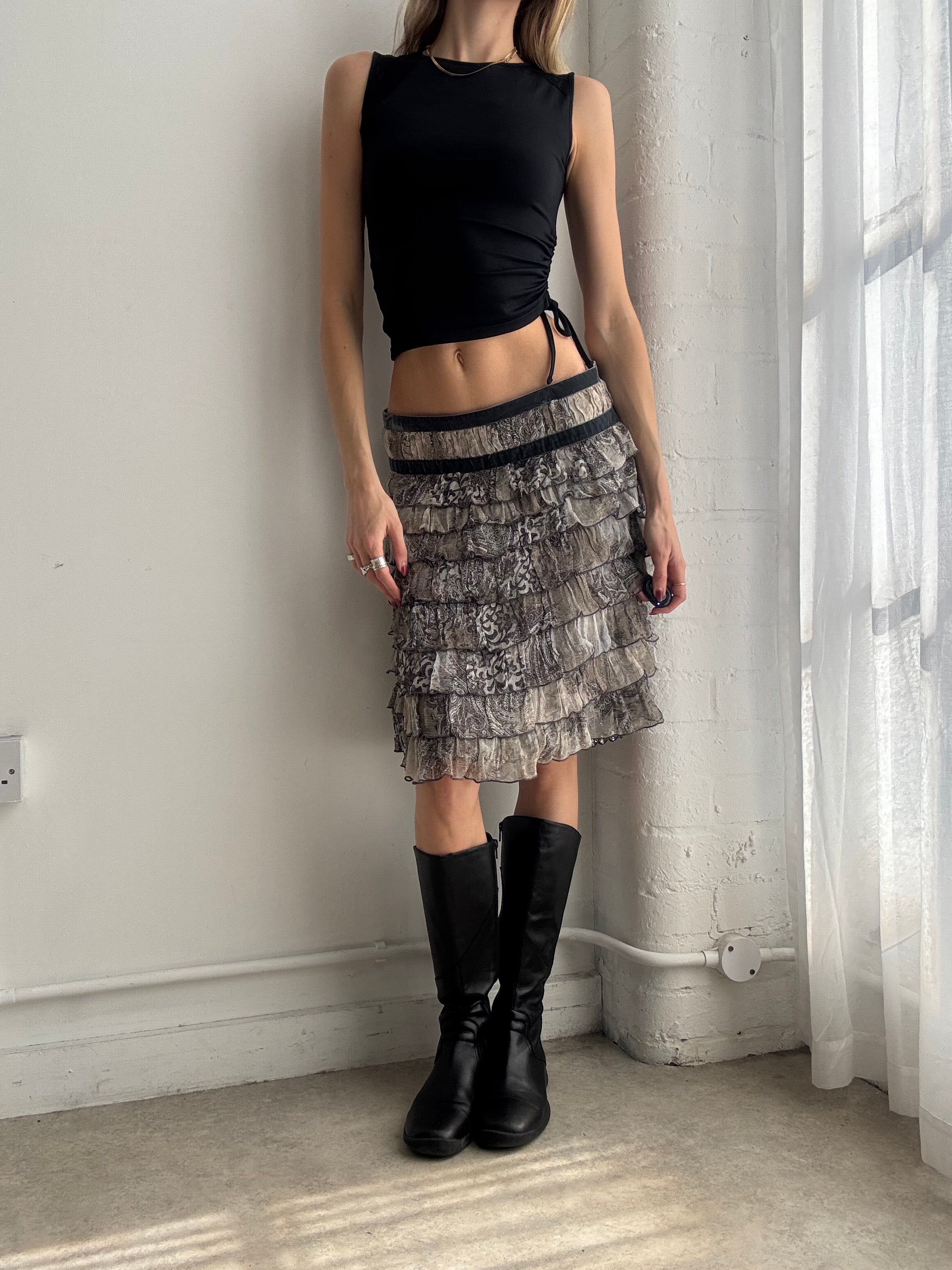 Vintage Y2K tiered ruffle mini skirt beaded