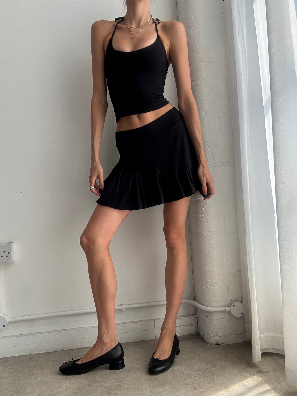 Vintage Y2K Black Ruffle Mini Skirt / Skort – Low Rise Asymmetric Skirt - Size S