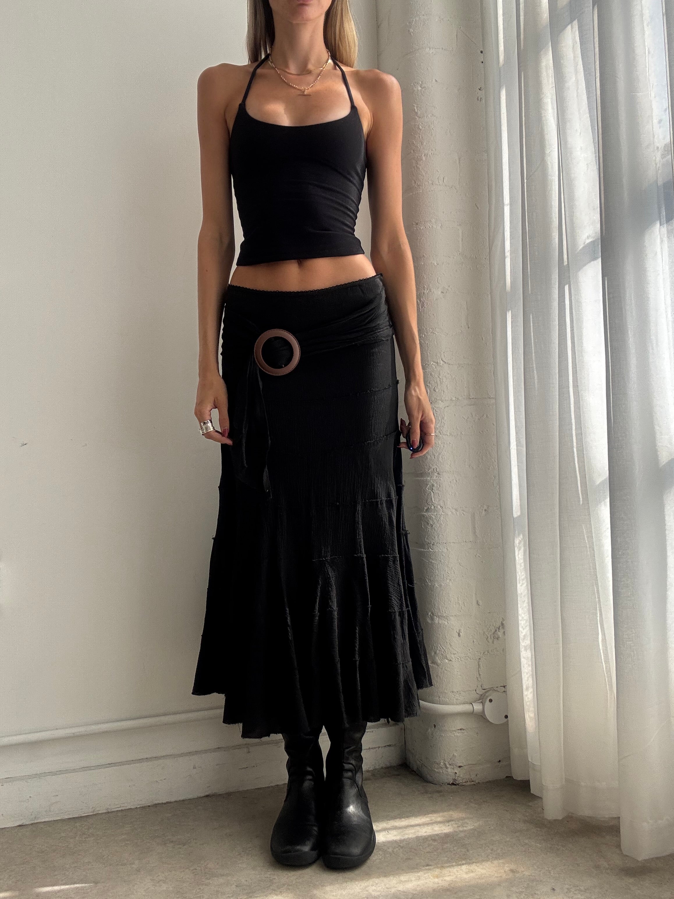 Vintage y2k Black Low Rise Tiered Maxi Skirt with Ring Detail - Size M