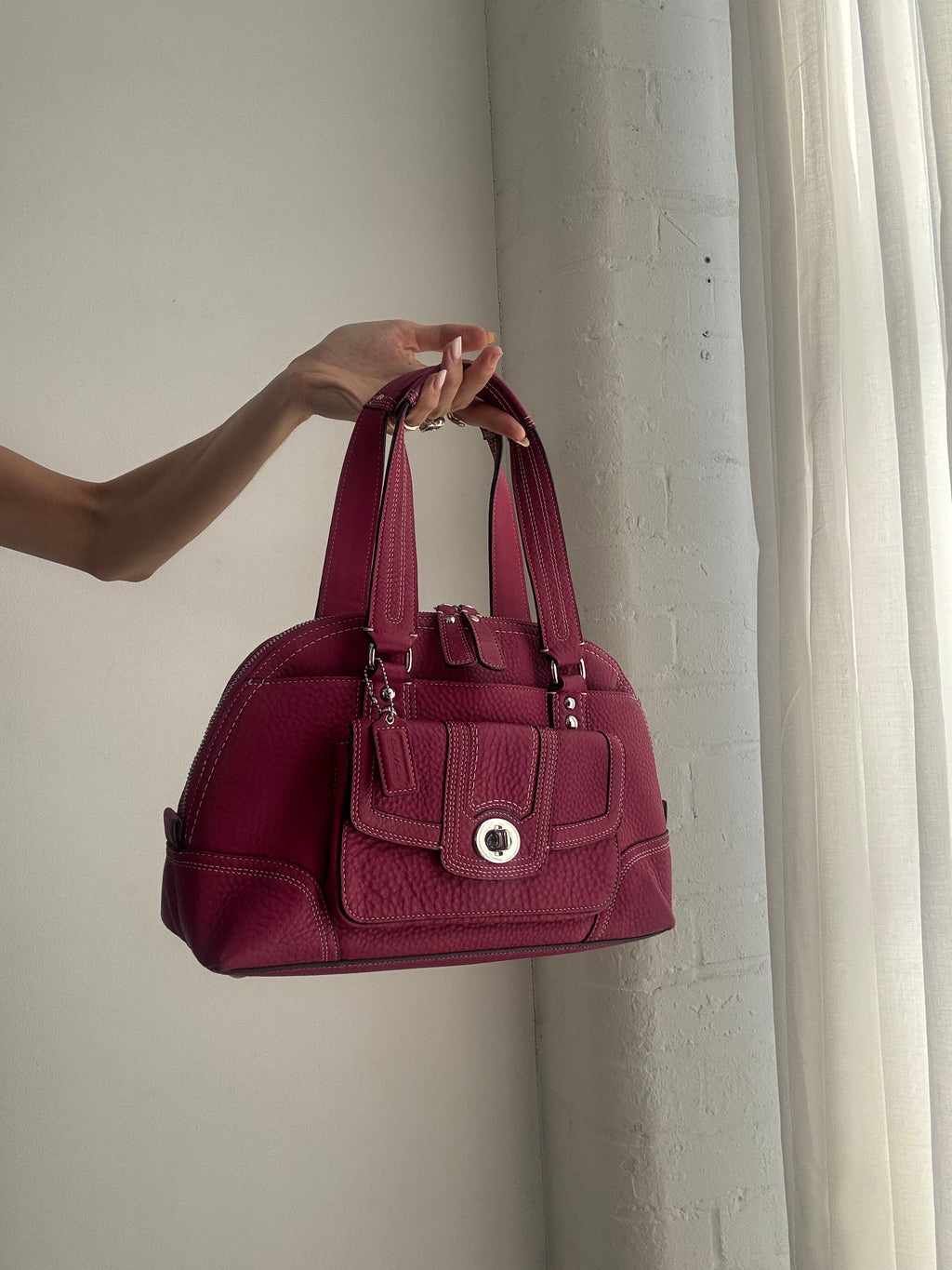 Vintage Y2K Coach Hamptons Leather Shoulder Bag – Hot Pink Pebbled Leather Satchel