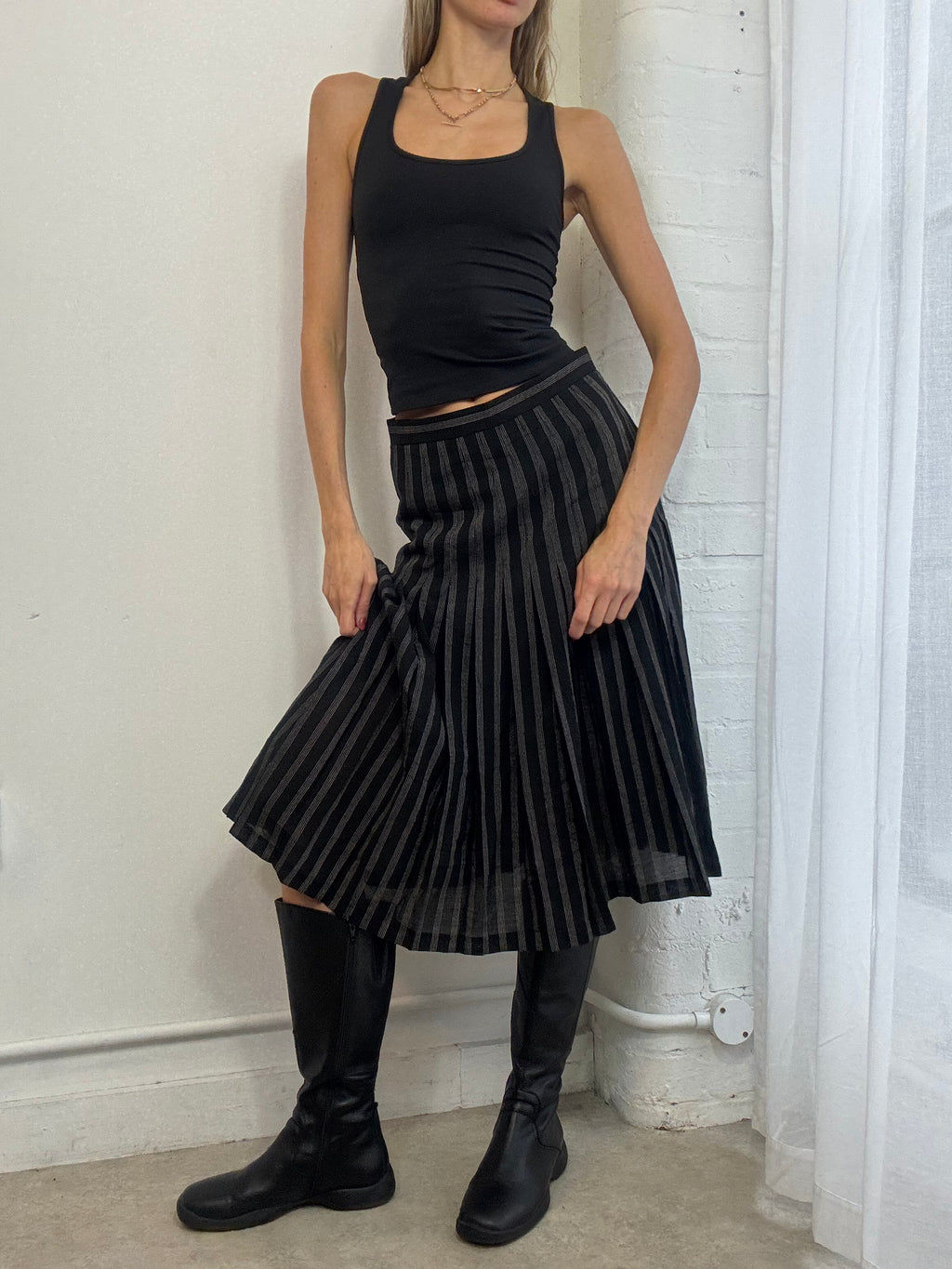 Vintage 90s pinstripe pleated midi skirt