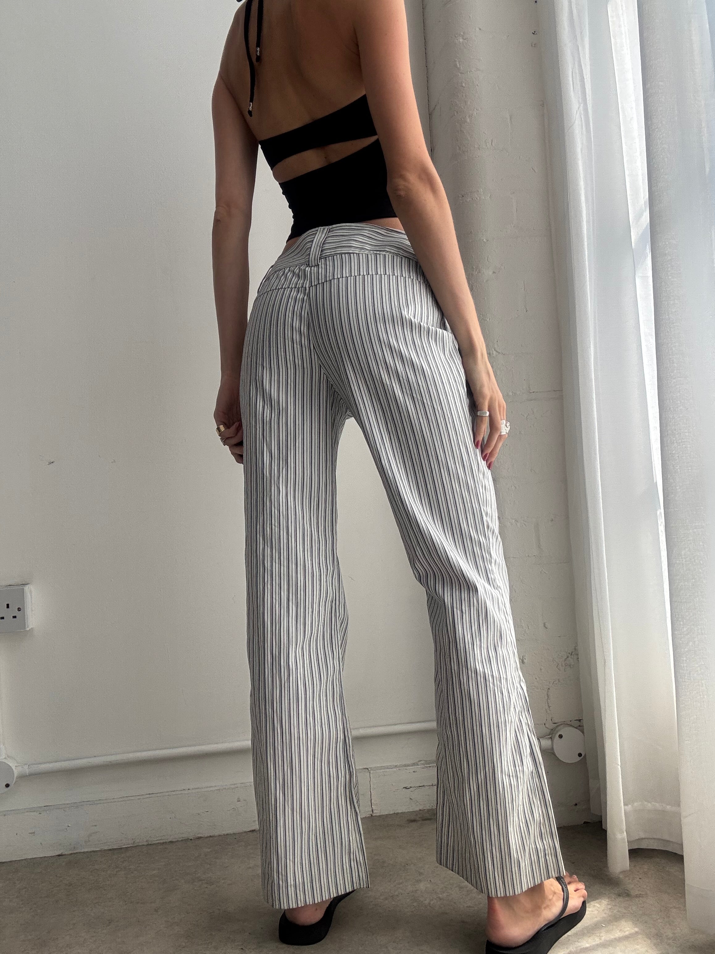 Vintage Y2K Pinstripe Trousers – Low Rise Grey / White Straight Leg Pants - Size M