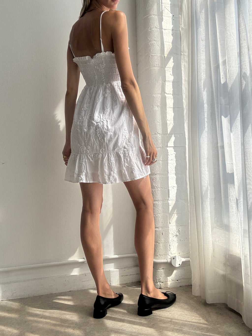 Vintage Y2K White Cotton Embroidered Mini Dress - Size XS/S