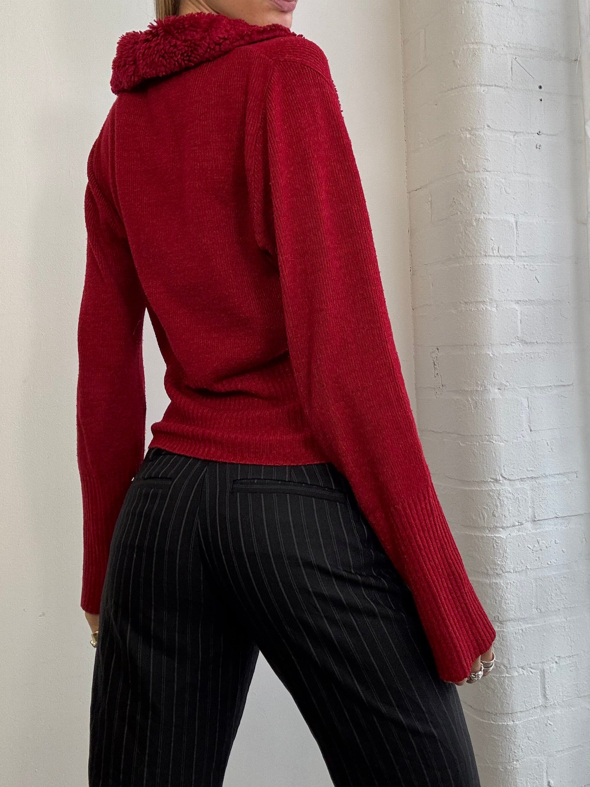 Vintage 90s red knitted cardigan faux fur trim